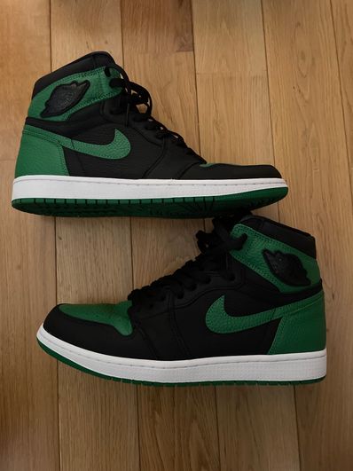Nike Air Jordan 1 Retro High OG "Black/Pine Green" (2020)