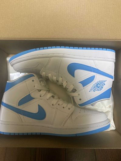 Nike Women's Air Jordan 1 Mid "UNC"