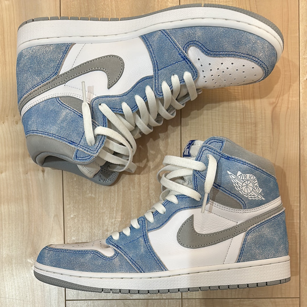 Nike Air Jordan 1 High OG "Hyper Royal"