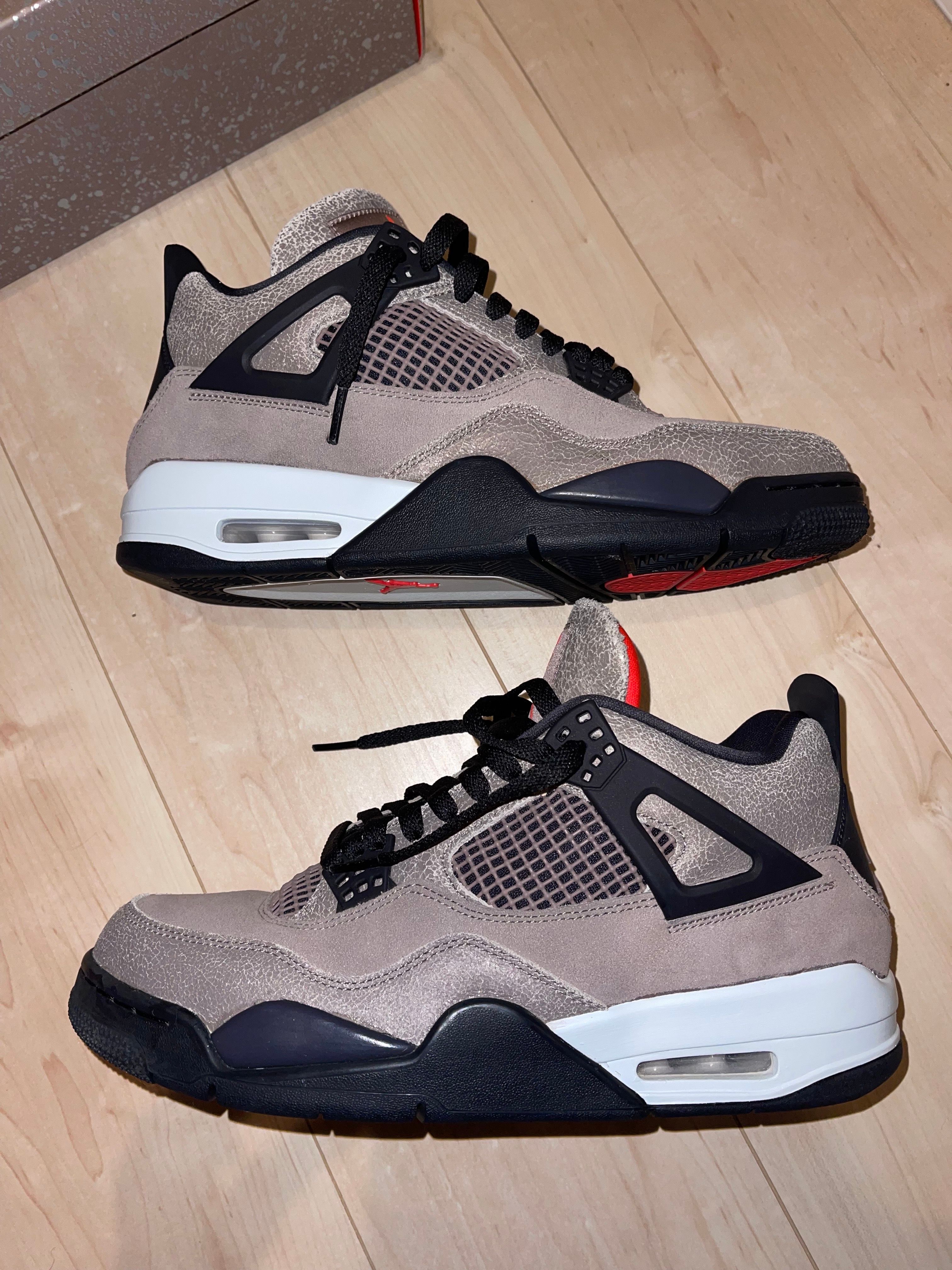 Nike Air Jordan 4 "Taupe Haze"
