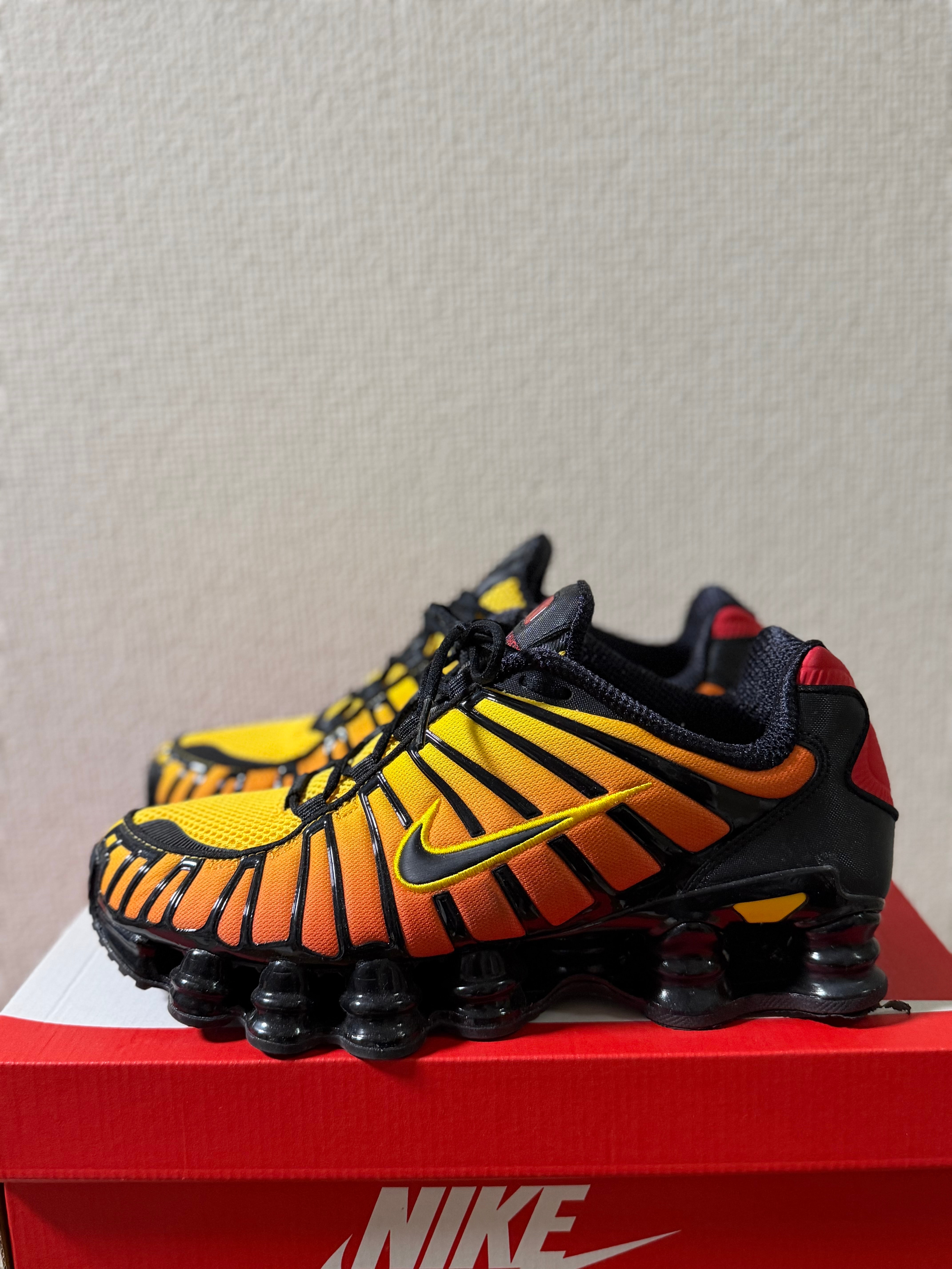 ナイキ ショックス TL "サンライズ" (2024) AV3595-004