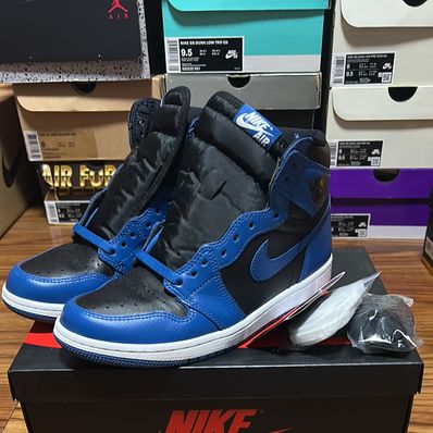 Nike Air Jordan 1 Retro High OG "Dark Marina Blue"