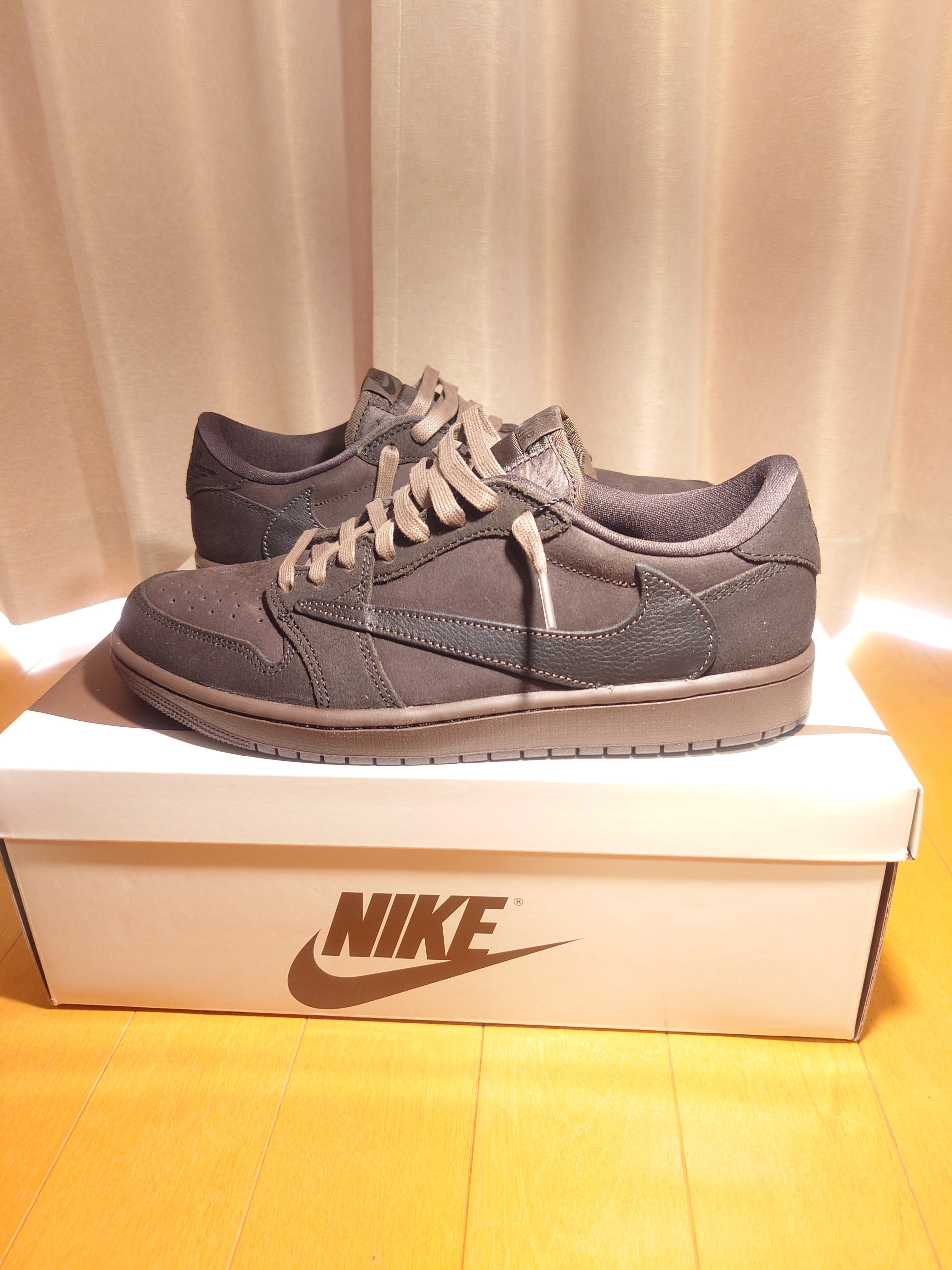 Travis Scott × Nike Air Jordan 1 Low OG SP "Velvet Brown and Dark Mocha"