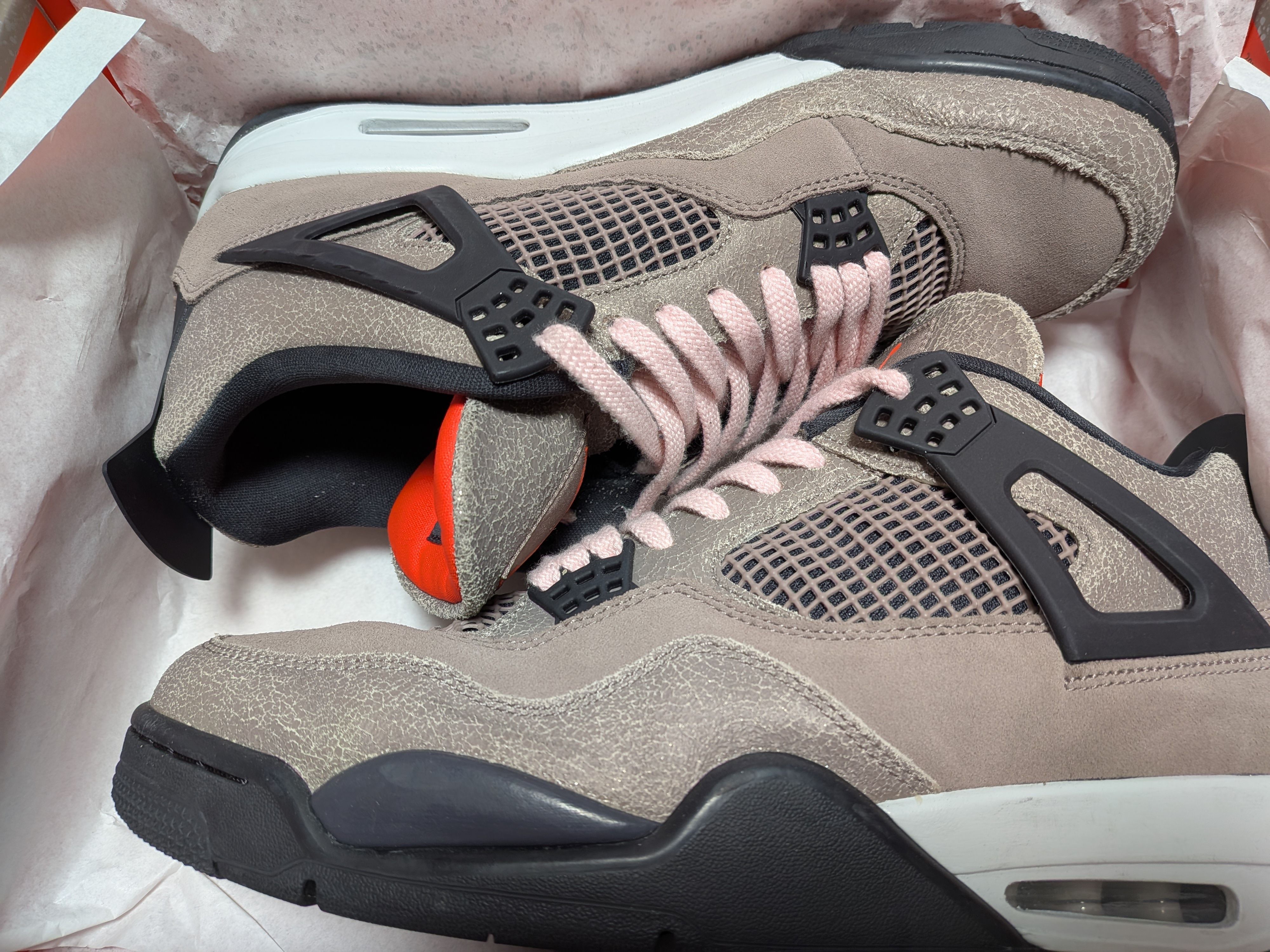 Nike Air Jordan 4 "Taupe Haze"