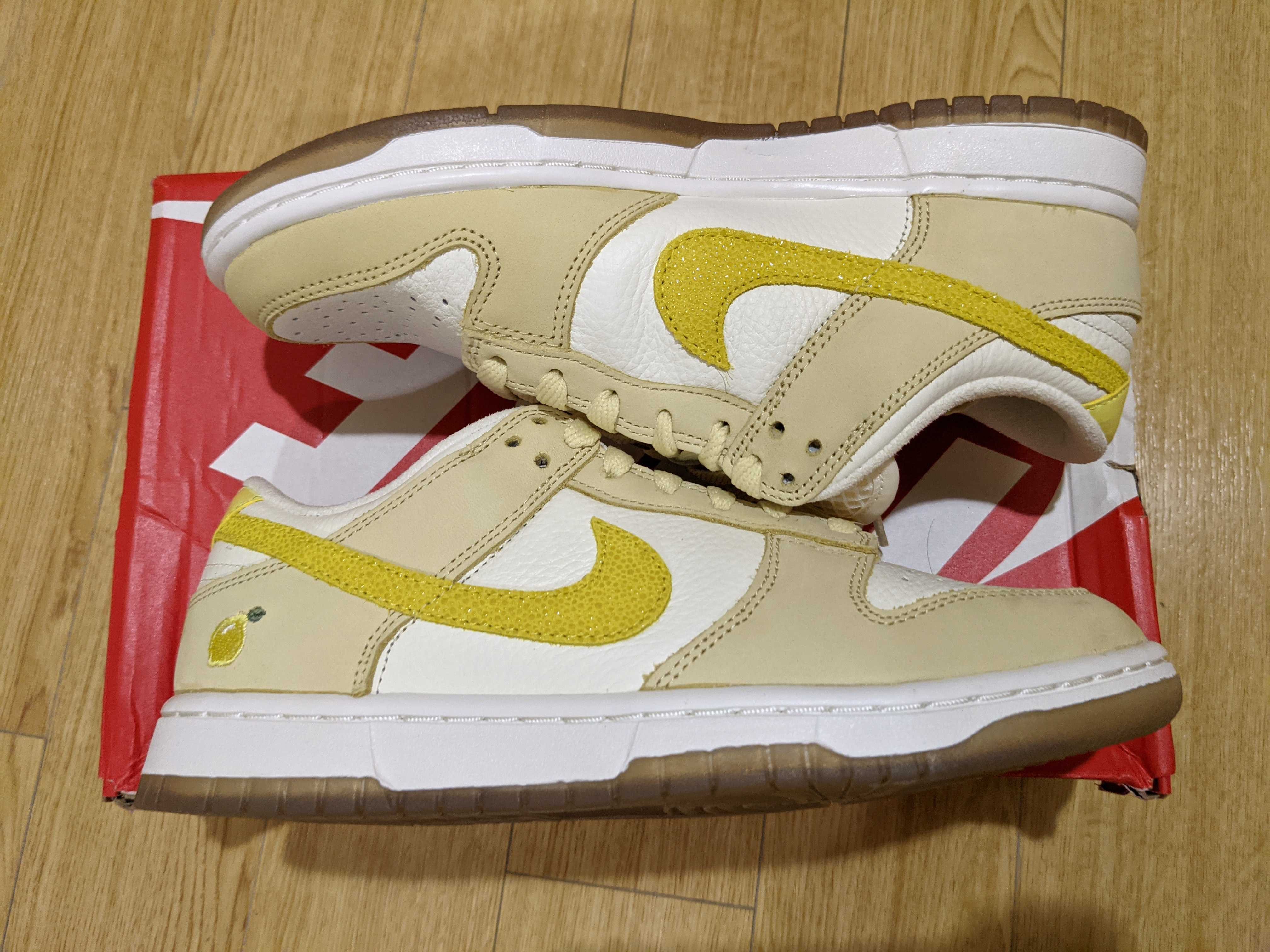 NIKE Women's DUNK LOW "LEMON DROP"