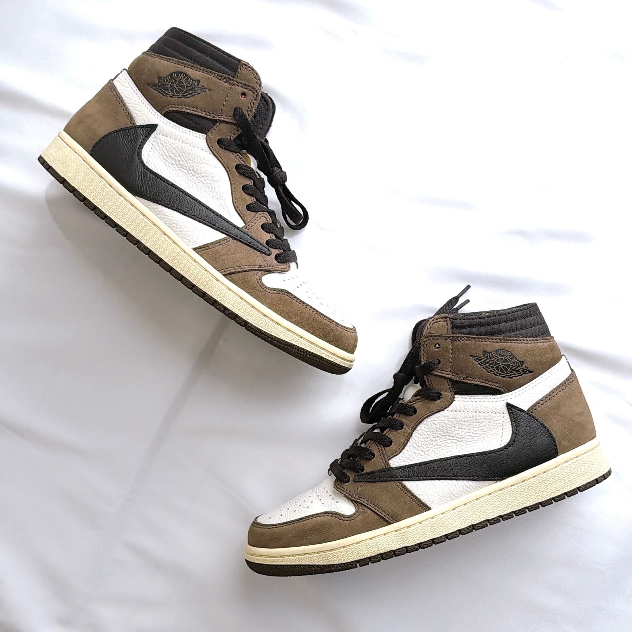 Travis Scott × Nike Air Jordan 1 Retro High OG TS SP "Sail/Dark Mocha"
