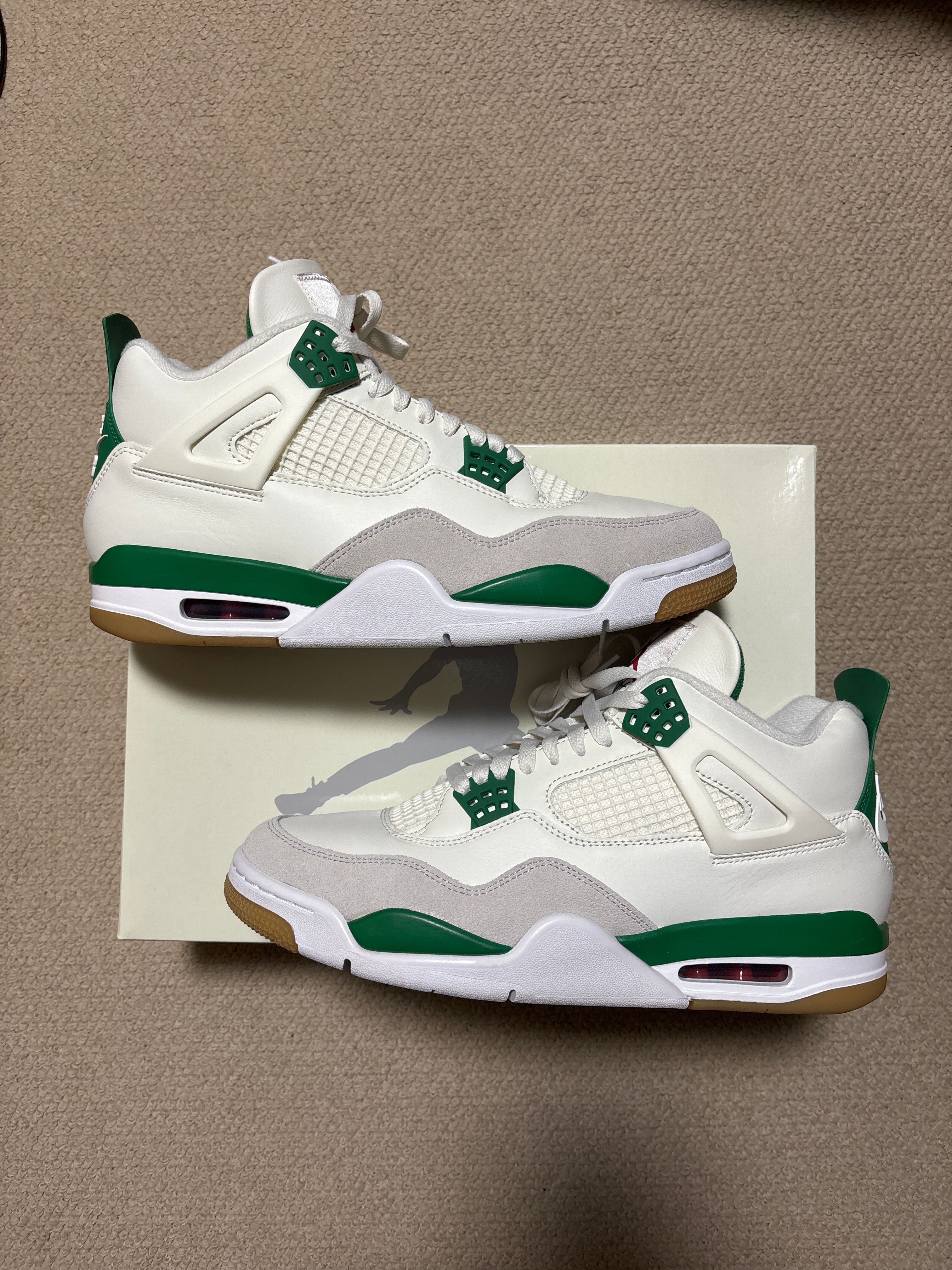 Nike SB × Air Jordan 4 Retro SP "Pine Green"