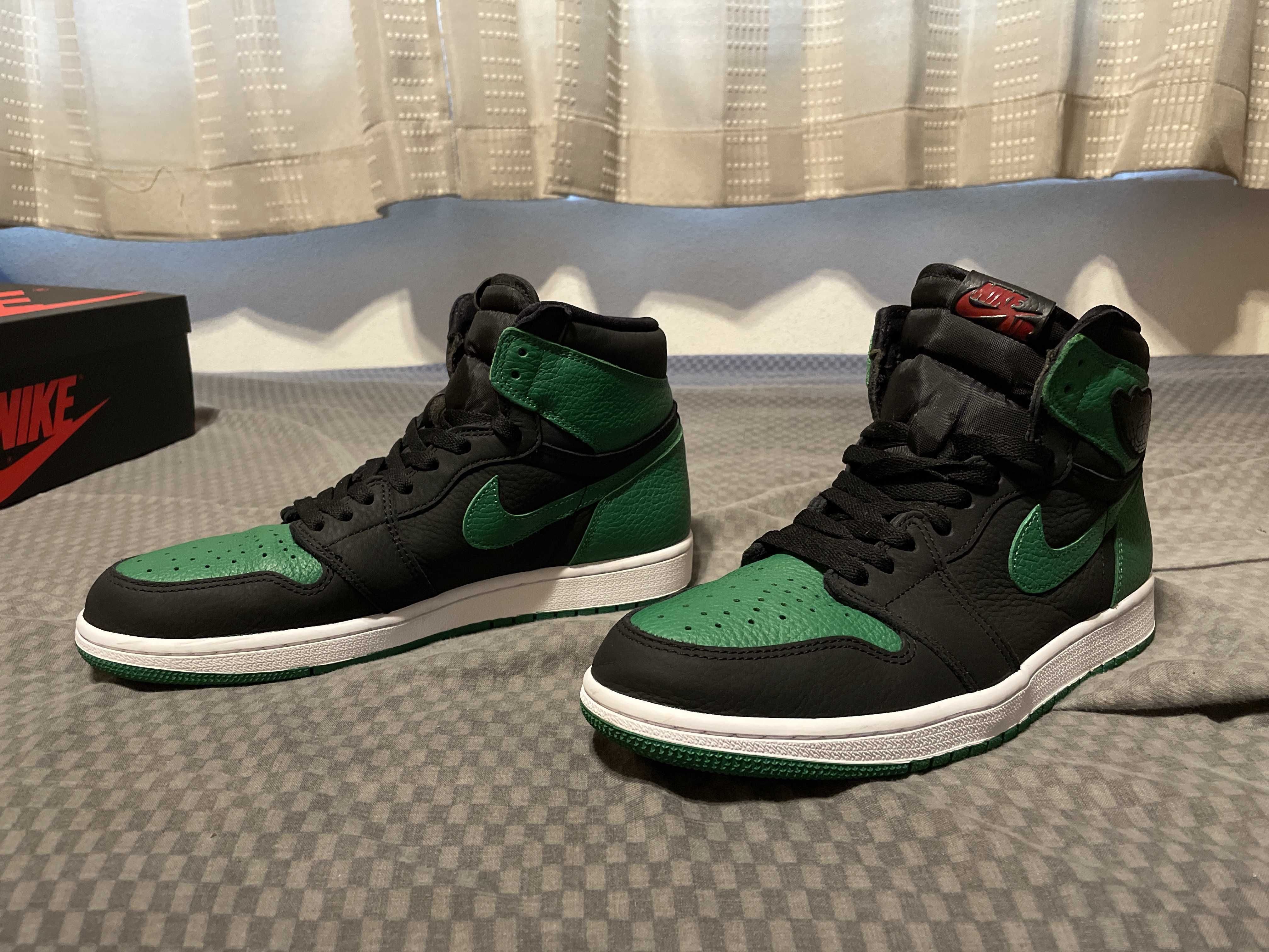 Nike Air Jordan 1 Retro High OG "Black/Pine Green" (2020)