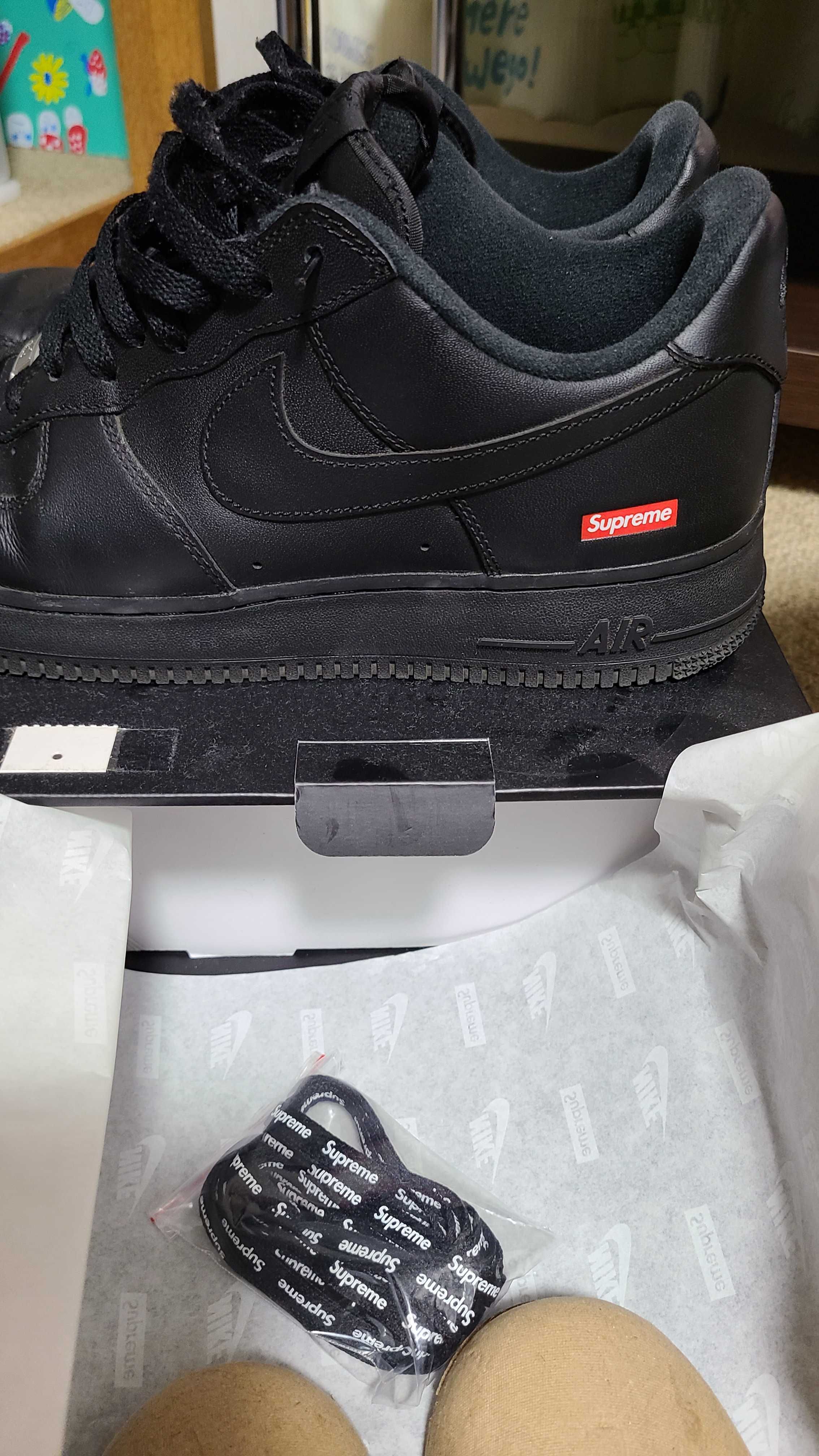 Supreme × Nike Air Force 1 Low "Black"