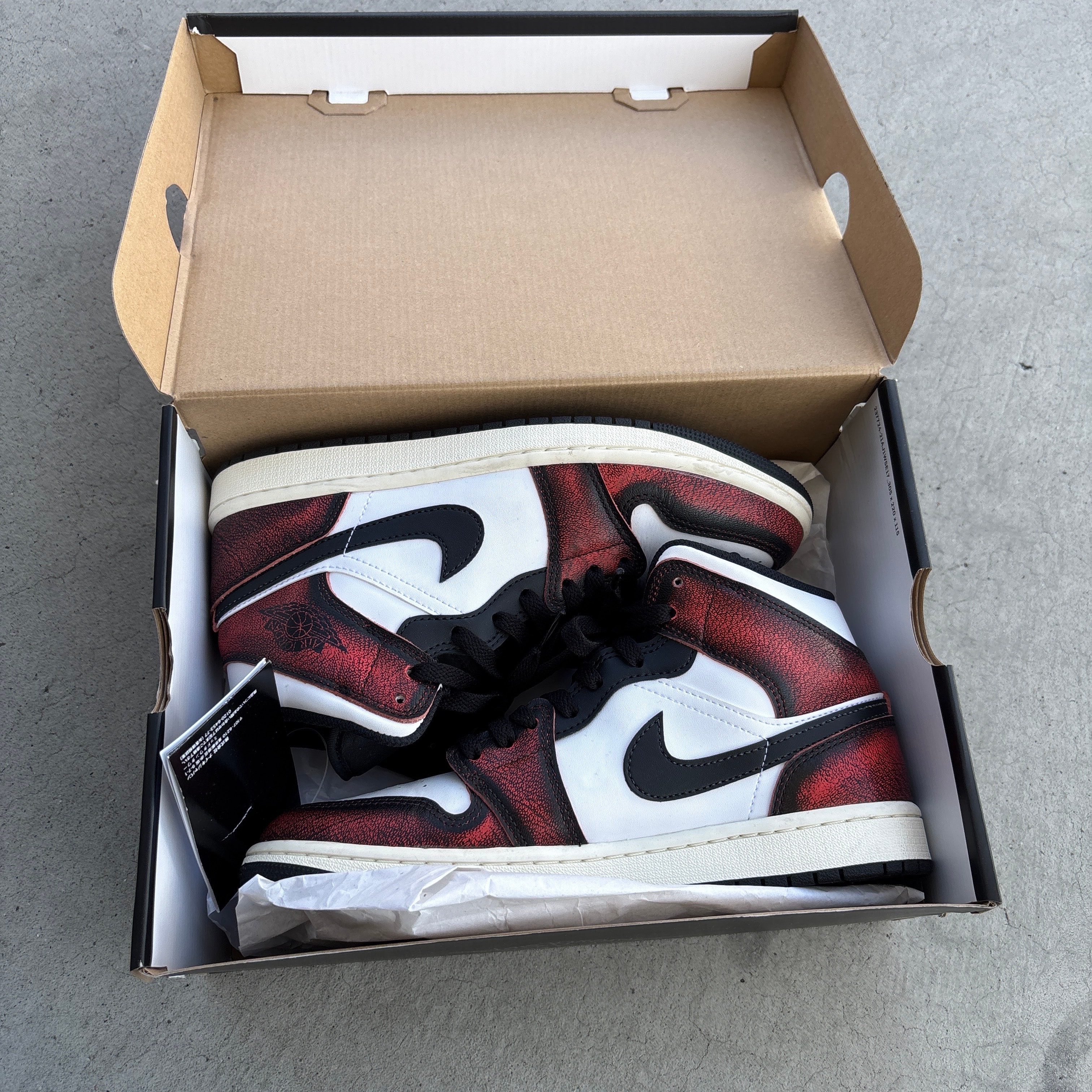 Nike Air Jordan 1 Mid "Wear Away"