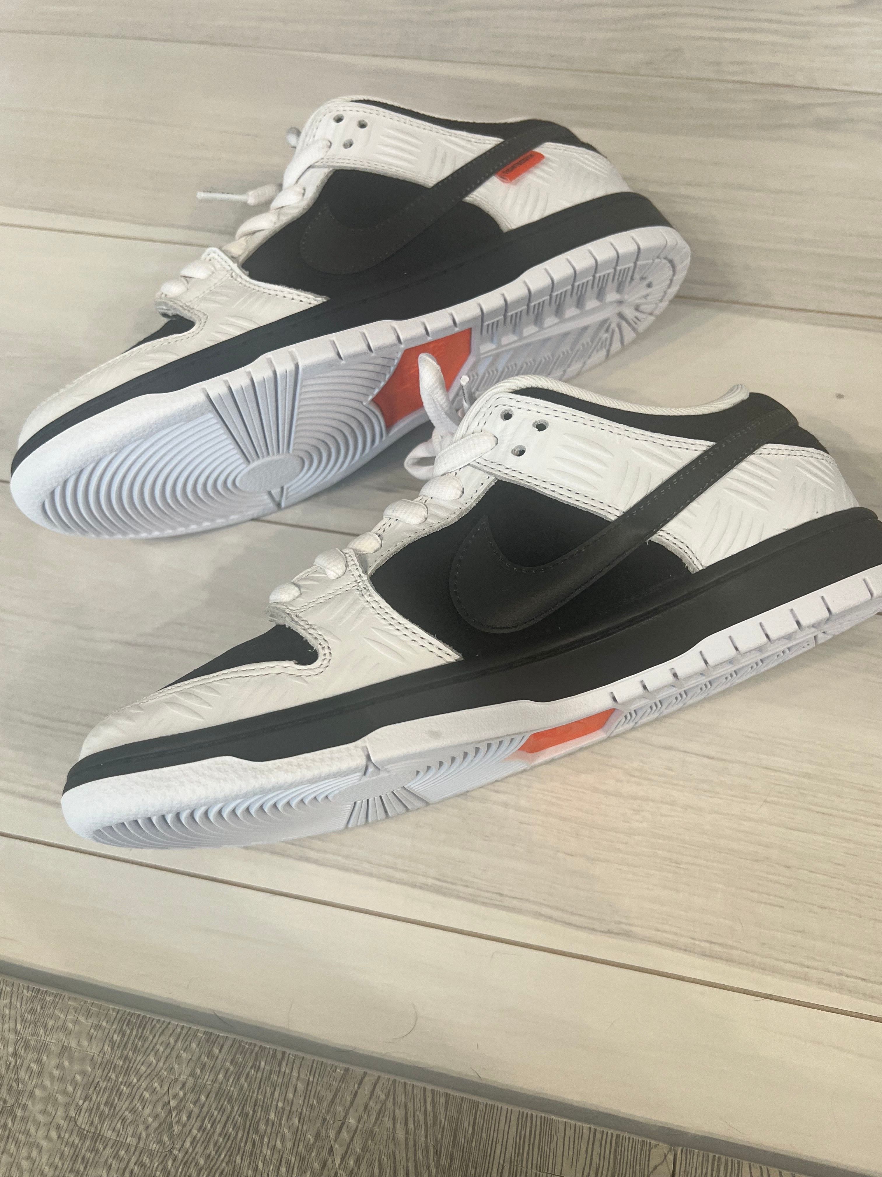 TIGHTBOOTH × Nike SB Dunk Low Pro QS "Black and White"