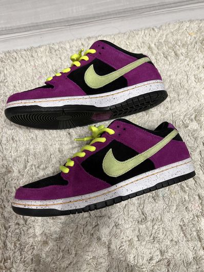 Nike SB Dunk Low "Red Plum"