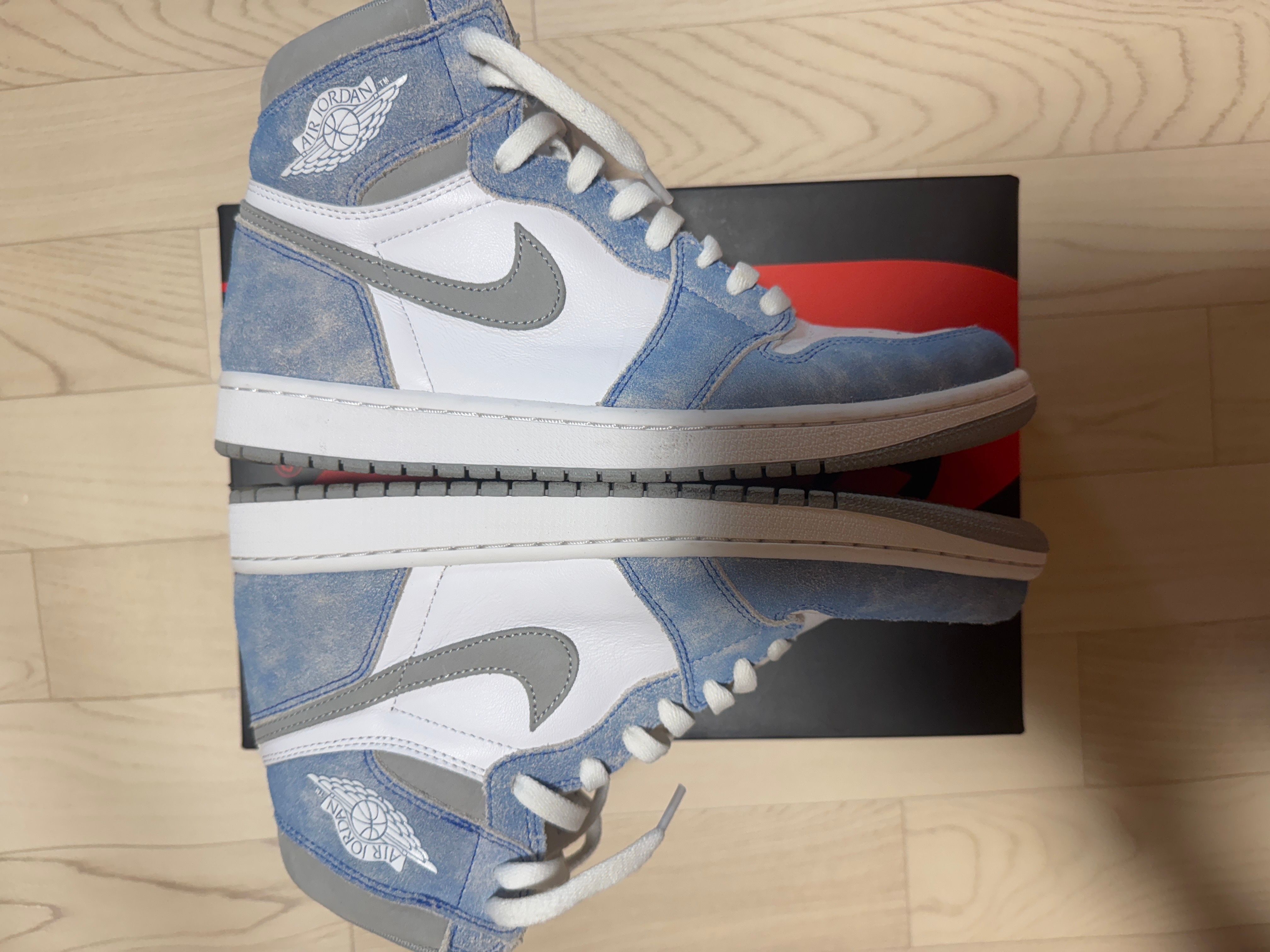 Nike Air Jordan 1 High OG "Hyper Royal"