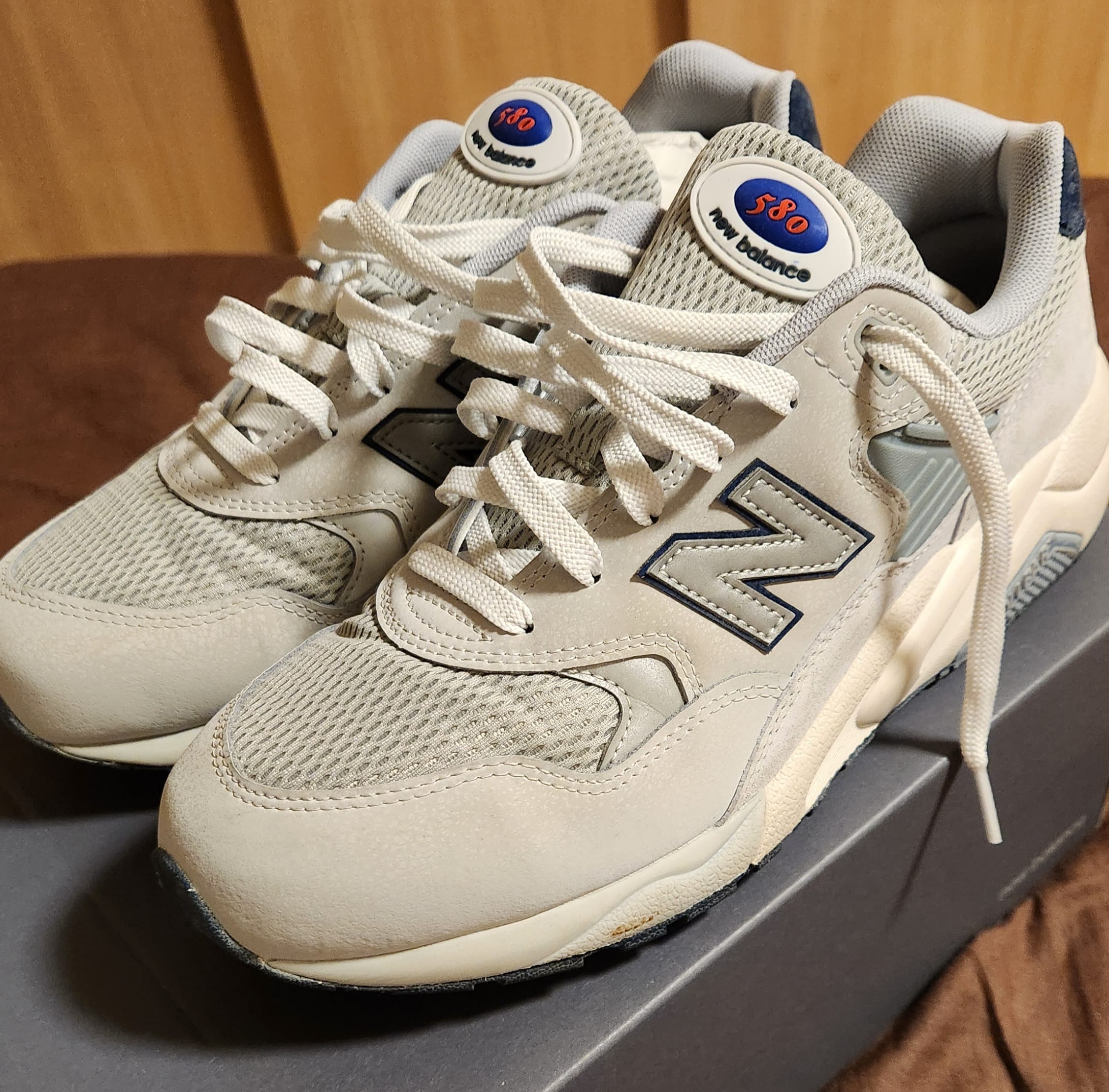 ニューバランス 580 "ザ ムーン デイジー パック"