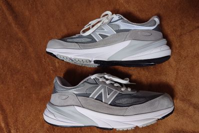 New Balance 990V6 "Gray" (Heel Logo NB)