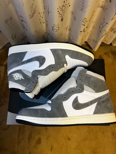 Nike Air Jordan 1 Retro High OG "Black and Smoke Grey"