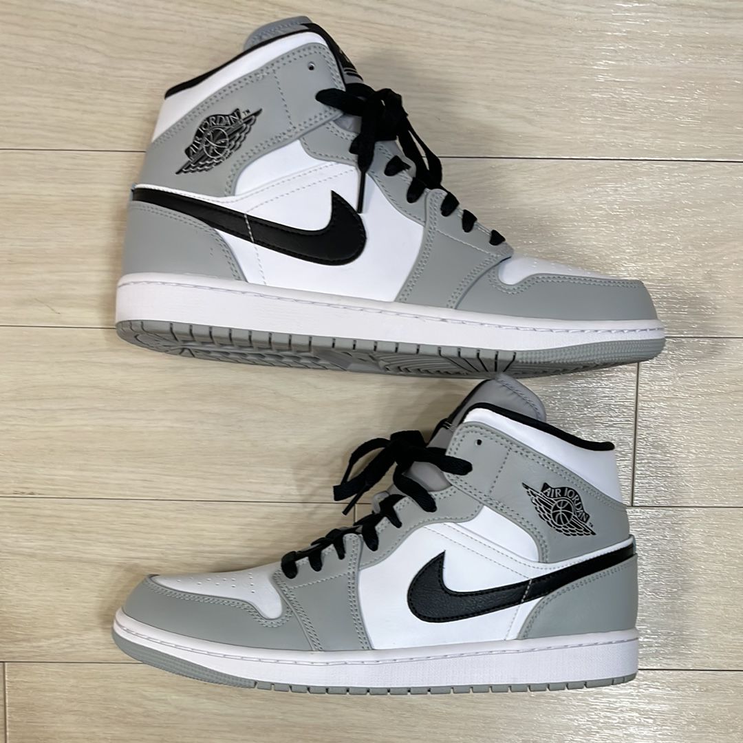 Nike Air Jordan 1 Mid "Light Smoke Grey/White/Black"