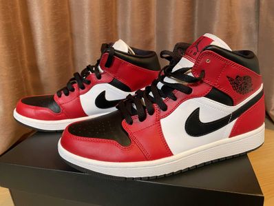 Nike Air Jordan 1 Mid "Chicago Black Toe"