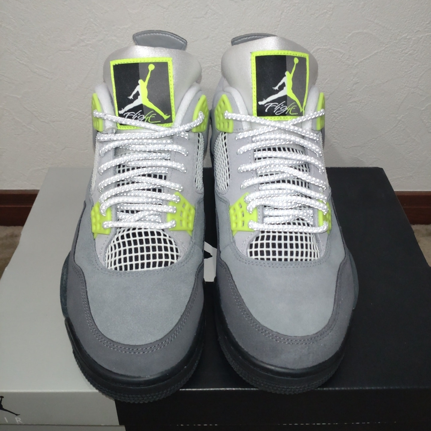 Nike Air Jordan 4 Retro LE "Neon"