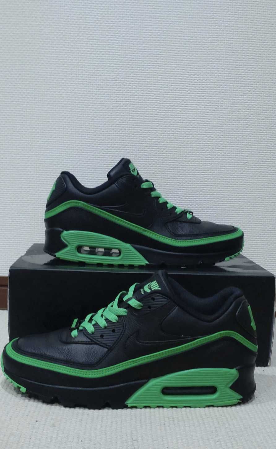 UNDEFEATED × Nike Air Max 90 "Black/Green"