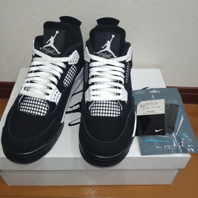 Nike Air Jordan 4 Retro "White Thunder"