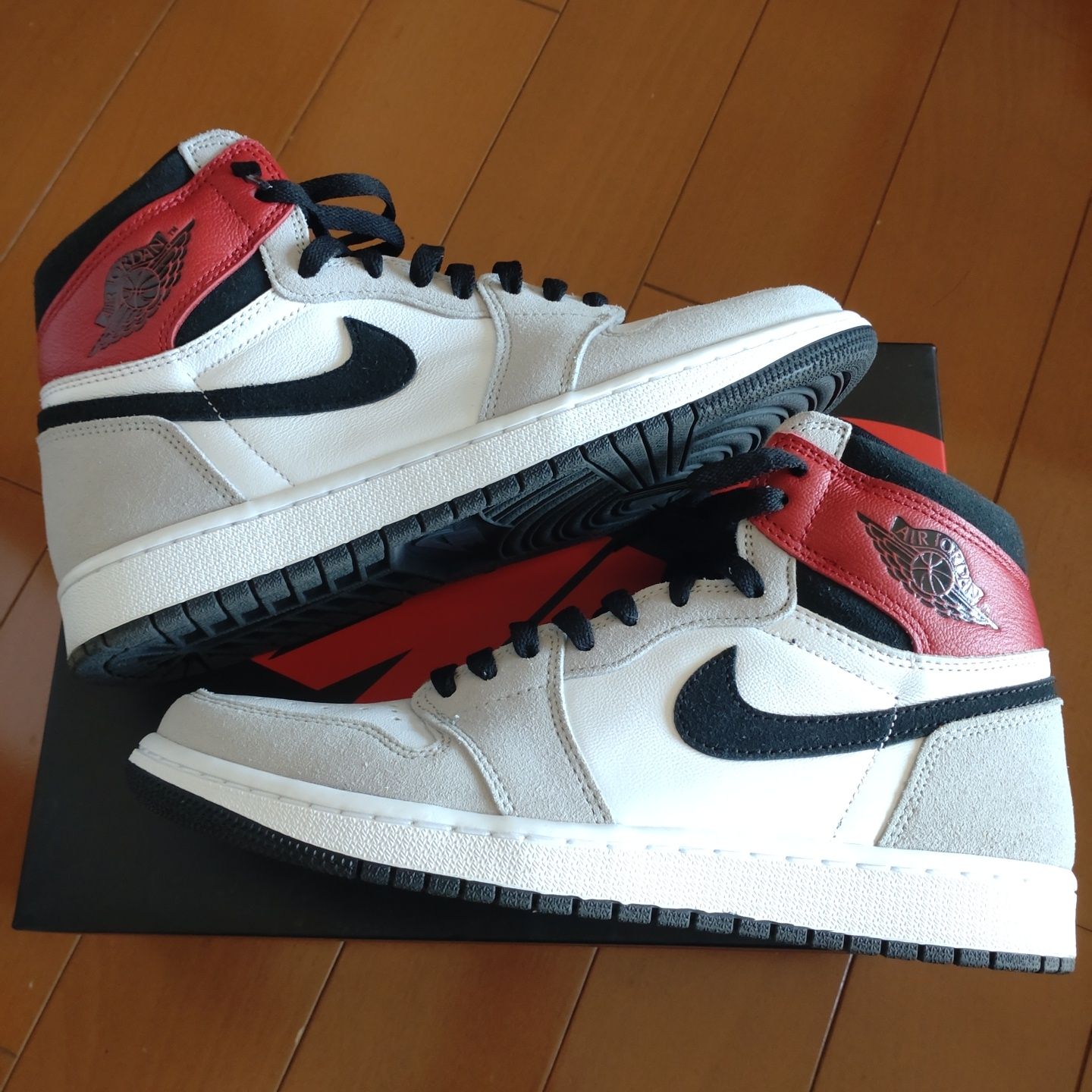 Nike Air Jordan 1 High OG "White/Black/Light Smoke Grey"