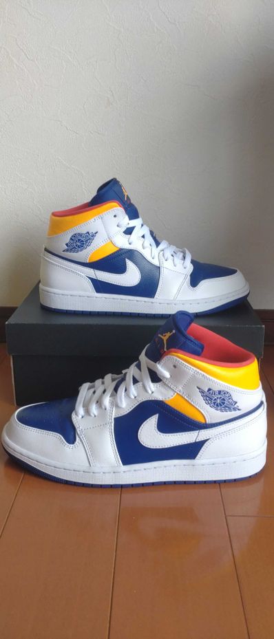 NIKE AIR JORDAN 1 MID "WHITE/NAVY/YELLOW"