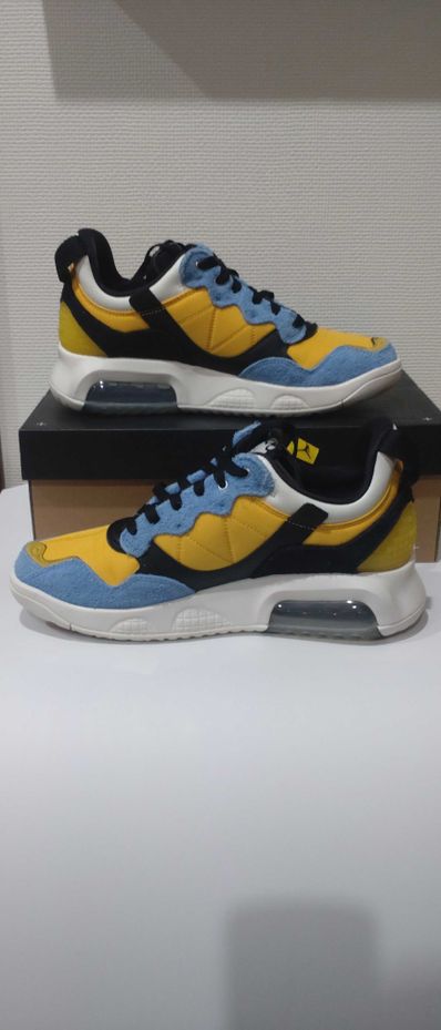 NIKE JORDAN MA2 "UNIVERSITY GOLD"