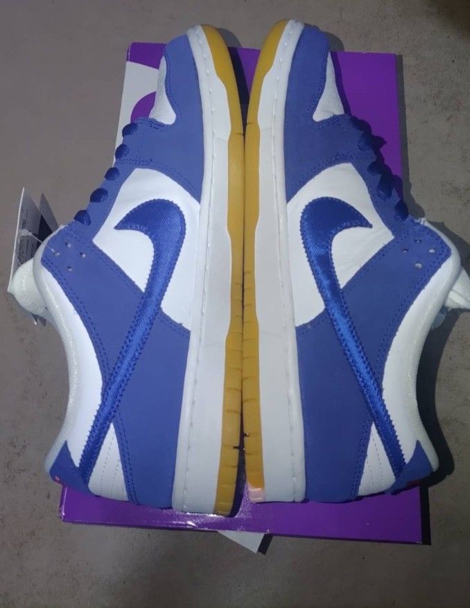 Nike SB Dunk Low "Los Angeles Dodgers/Deep Royal Blue"