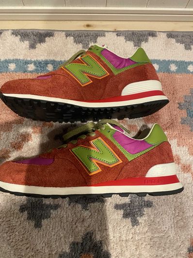 STRAY RATS × NEW BALANCE ML574 "PURPLE"