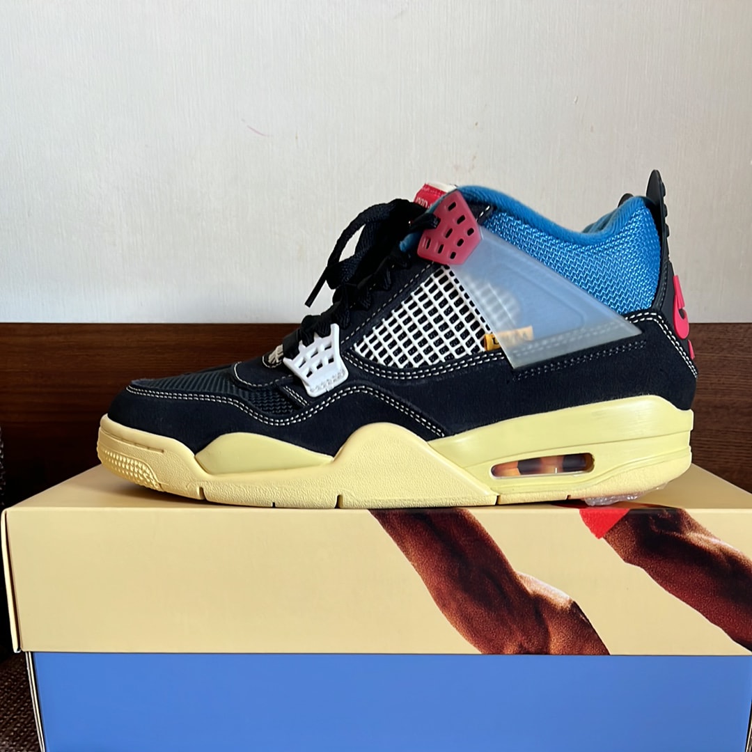 UNION × NIKE AIR JORDAN 4 "OFF NOIR"