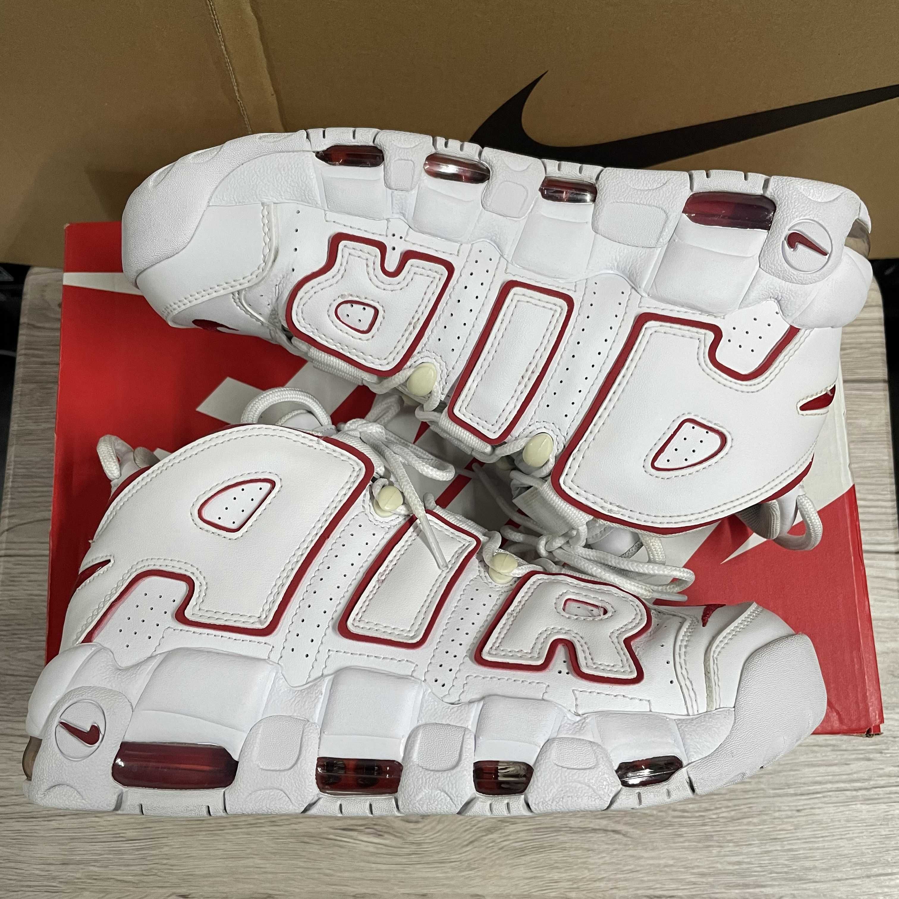 NIKE AIR MORE UPTEMPO "WHITE/VARSITY RED" (2021)