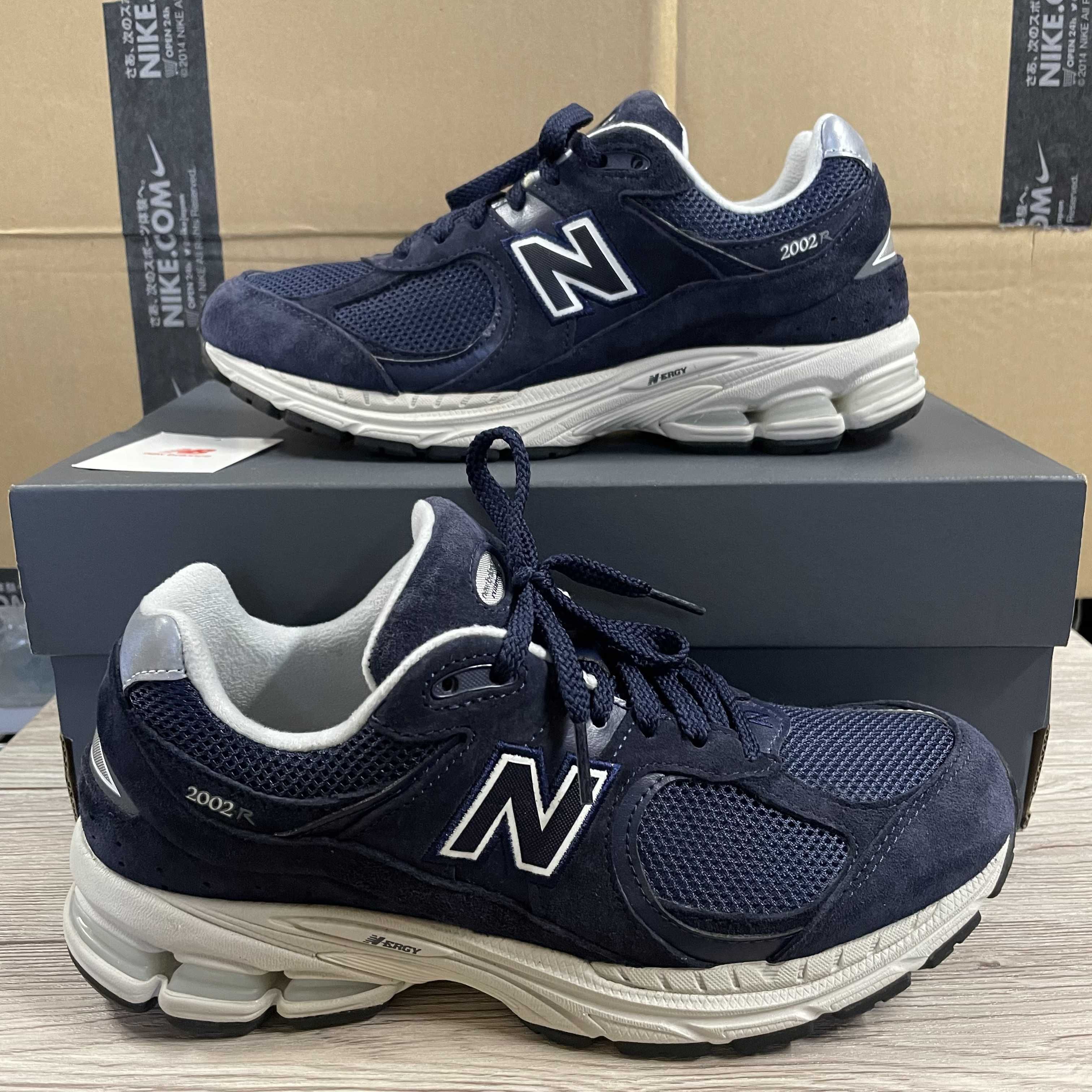 New Balance 2002R "Navy"