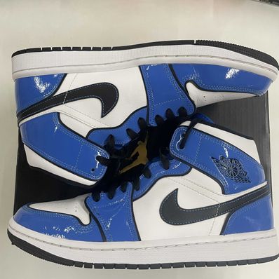 Nike Air Jordan 1 Mid SE "Signal Blue"