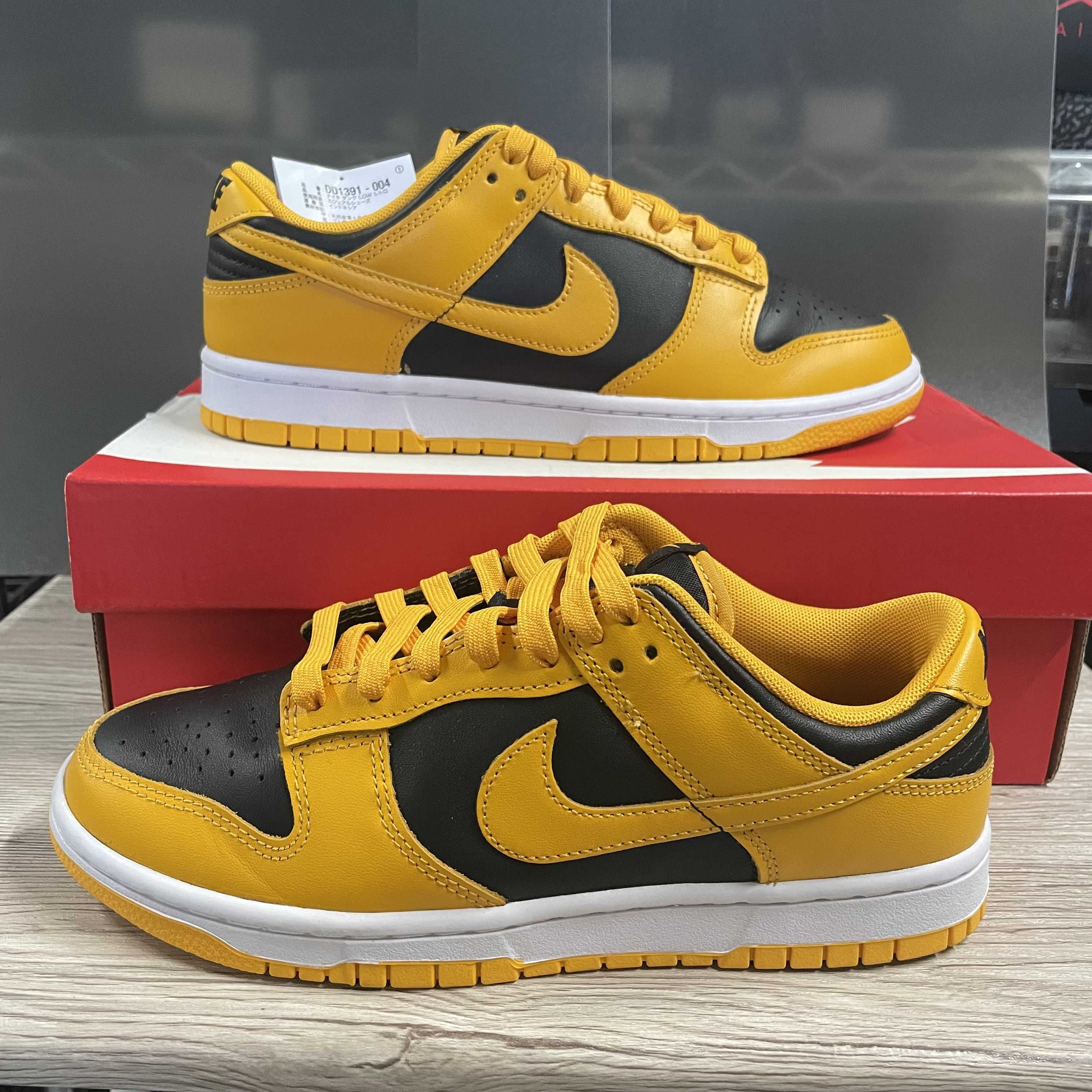 Nike Dunk Low "Championship Goldenrod"
