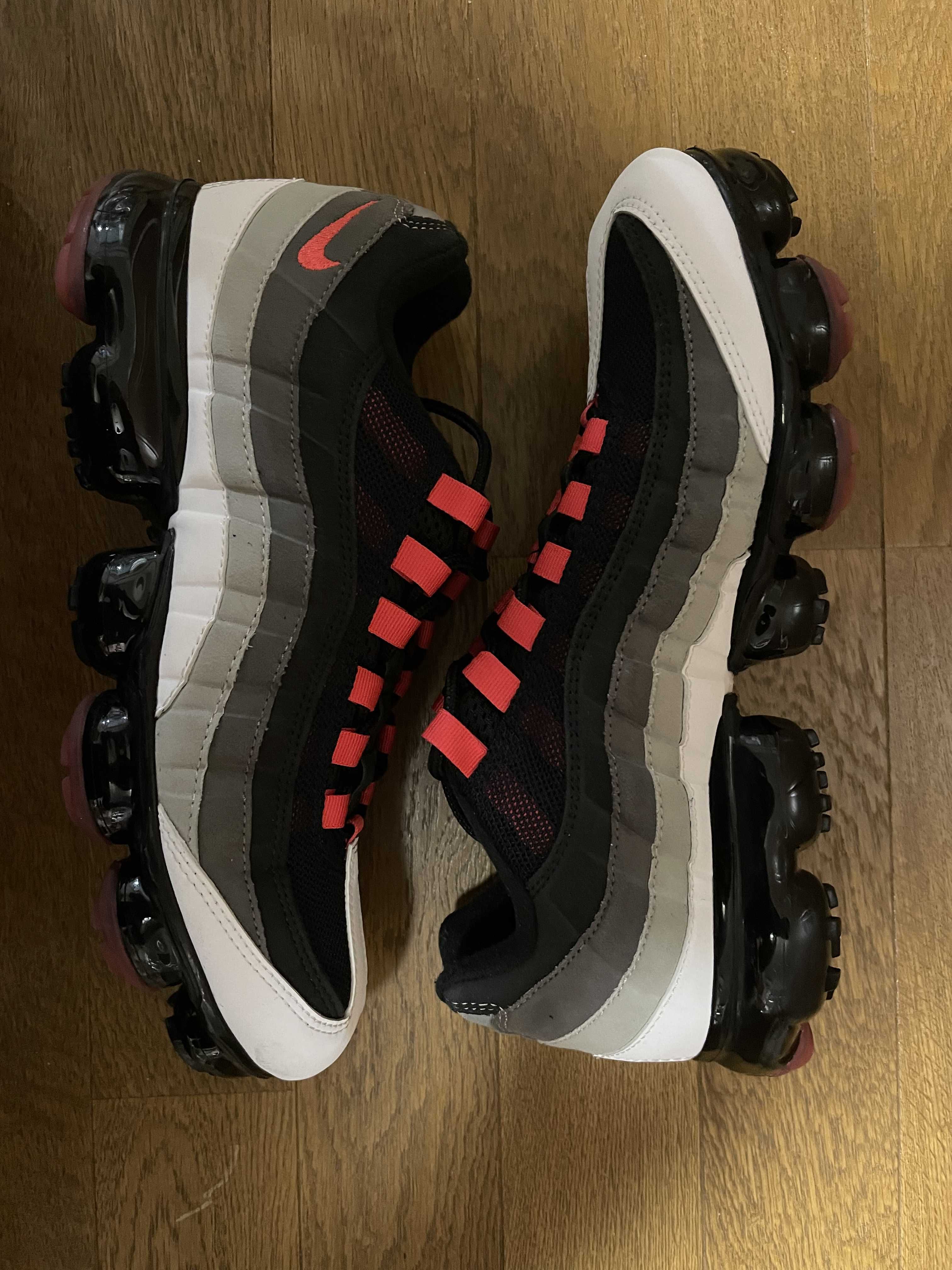 NIKE AIR VAPORMAX 95 "COMET"