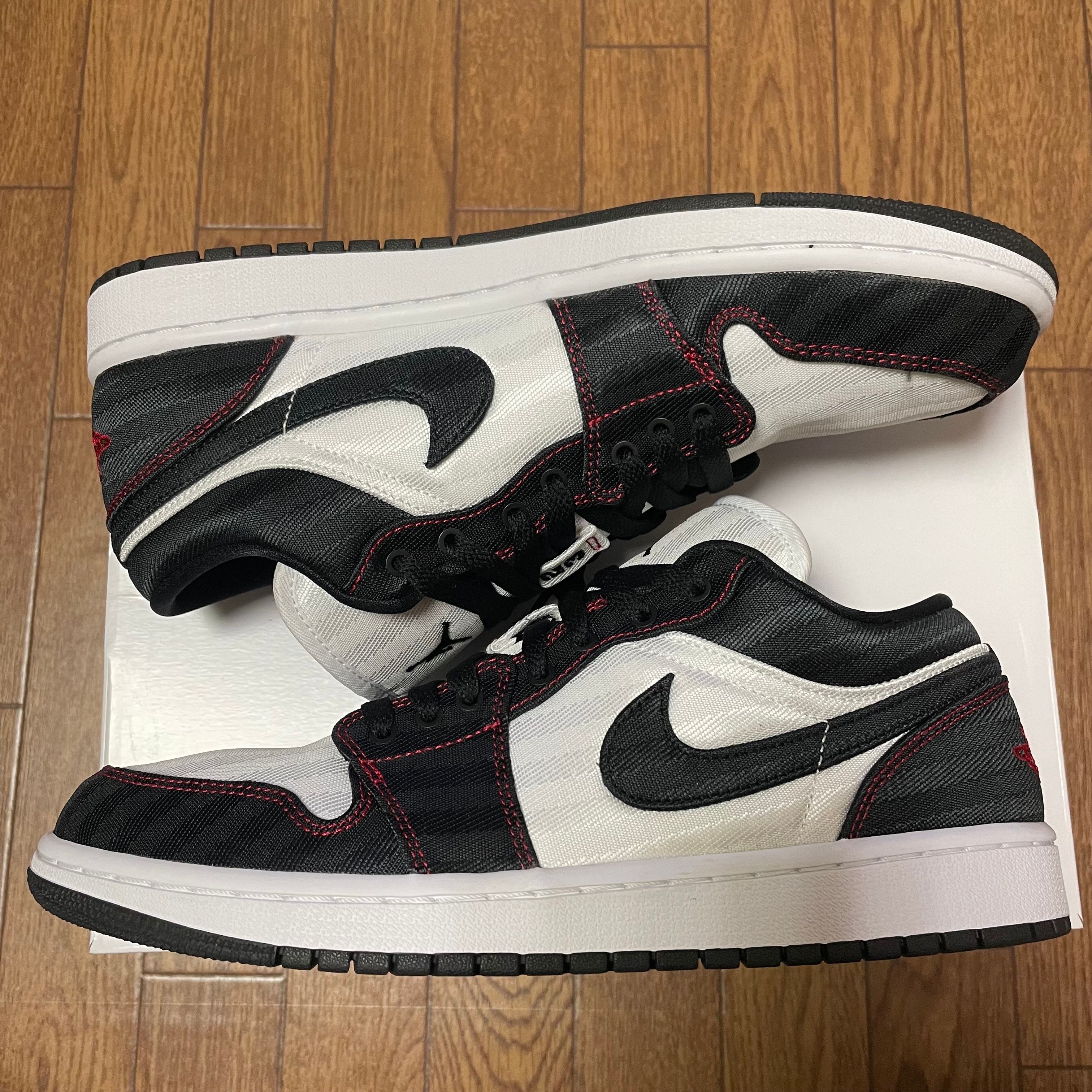 Nike Women's Air Jordan 1 Low SE UTL "Black/White/Gym Red"
