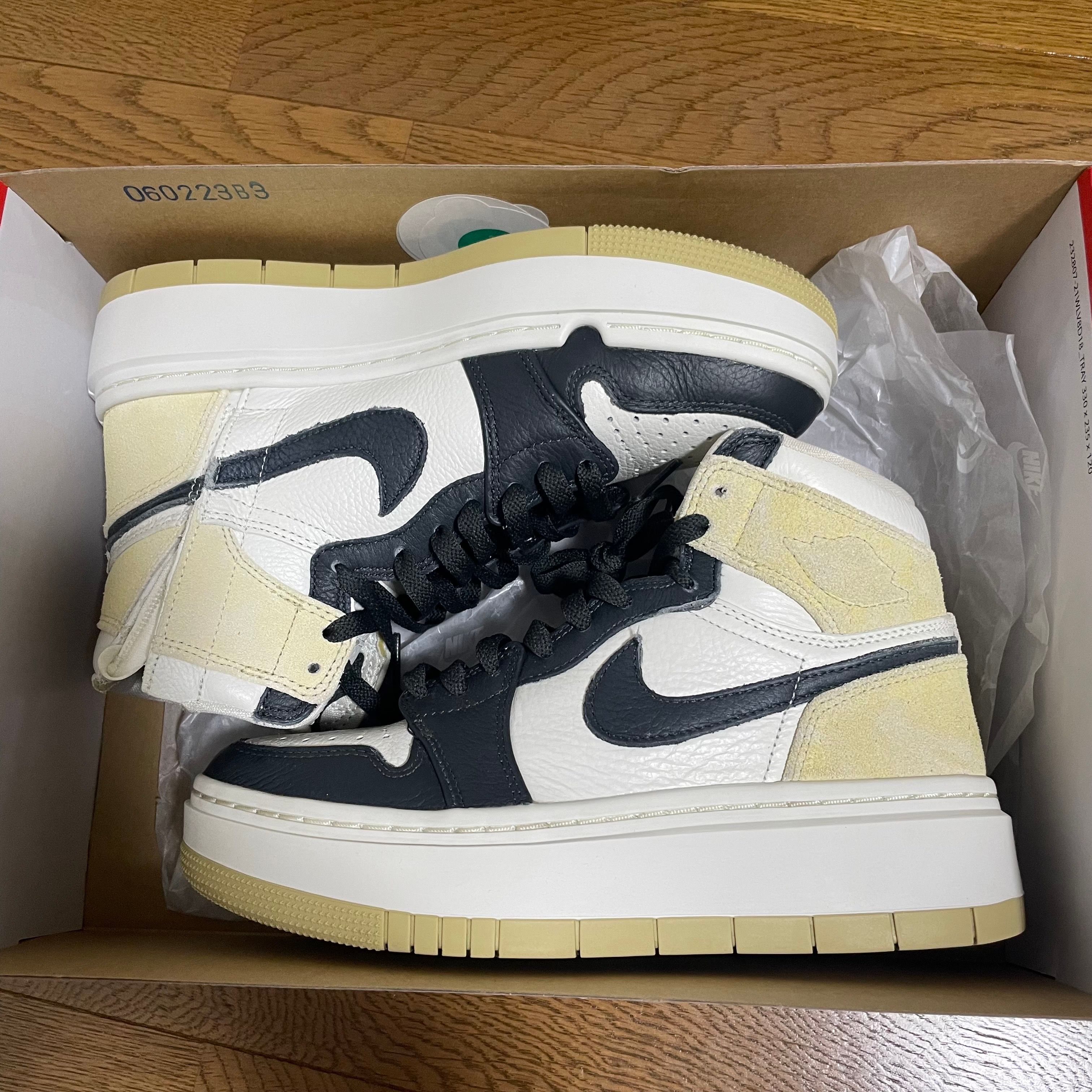 Nike Women's Air Jordan 1 High SE Elevate "Team Gold"