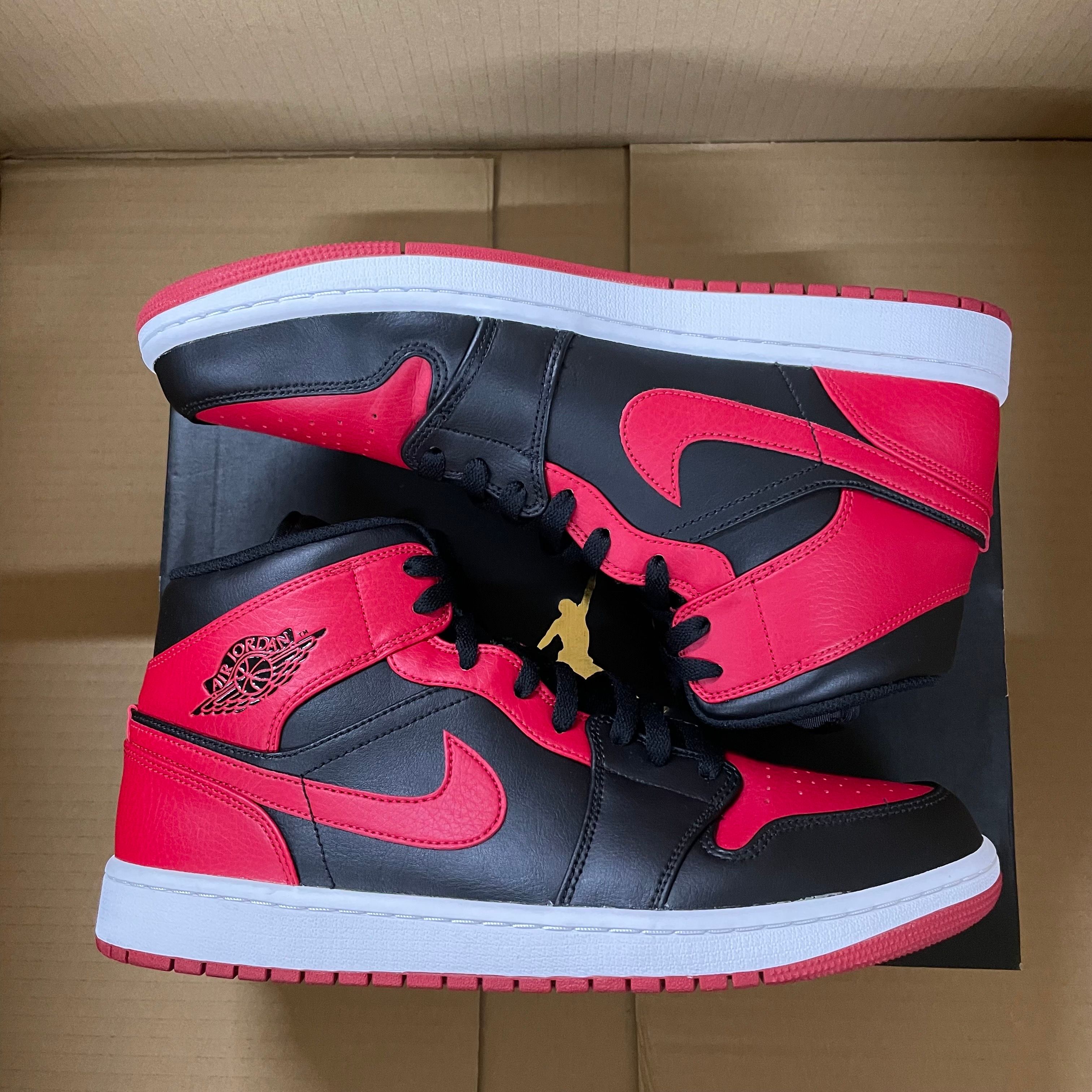 Nike Air Jordan 1 Mid "Bred"