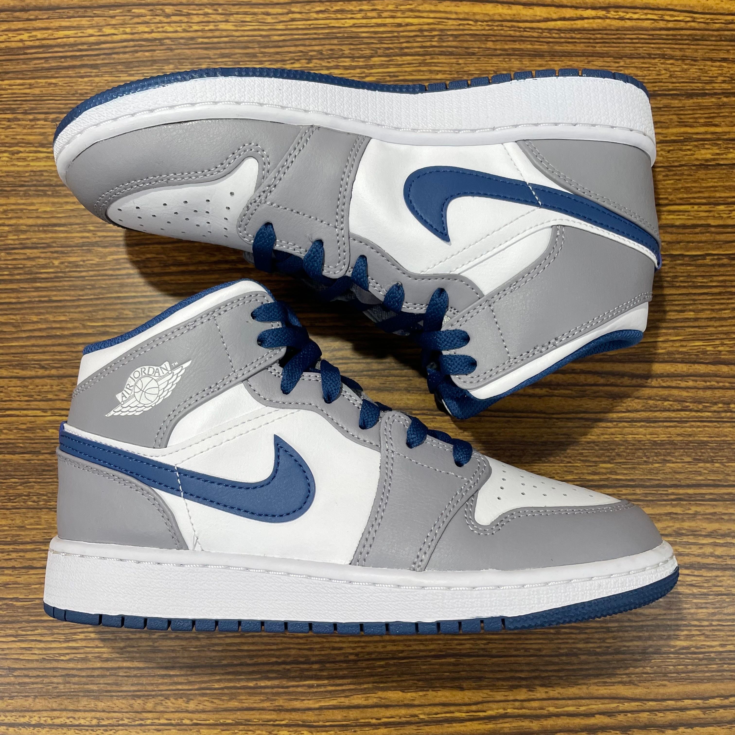 Nike GS Air Jordan 1 Mid "True Blue"