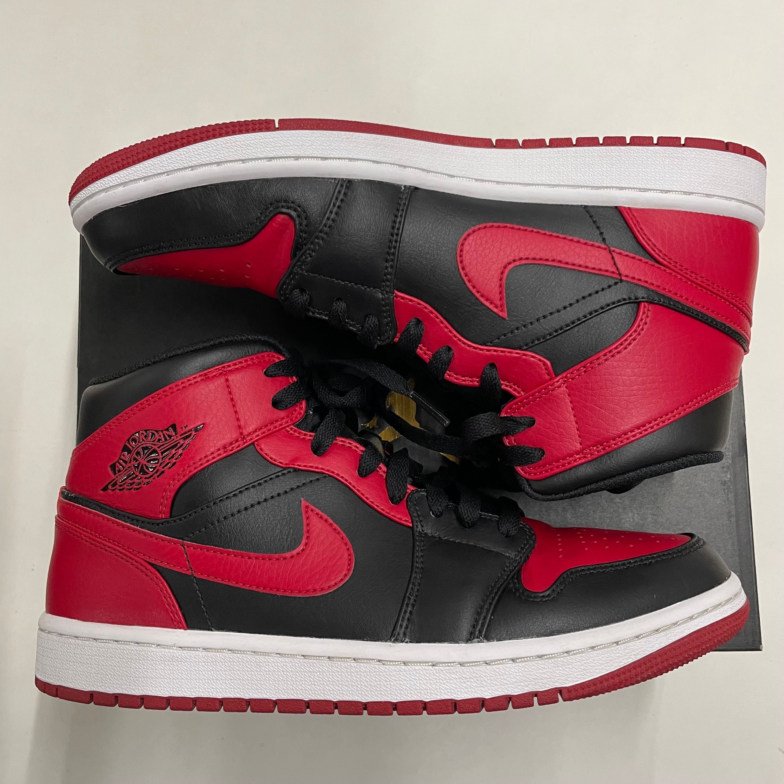 Nike Air Jordan 1 Mid "Bred"
