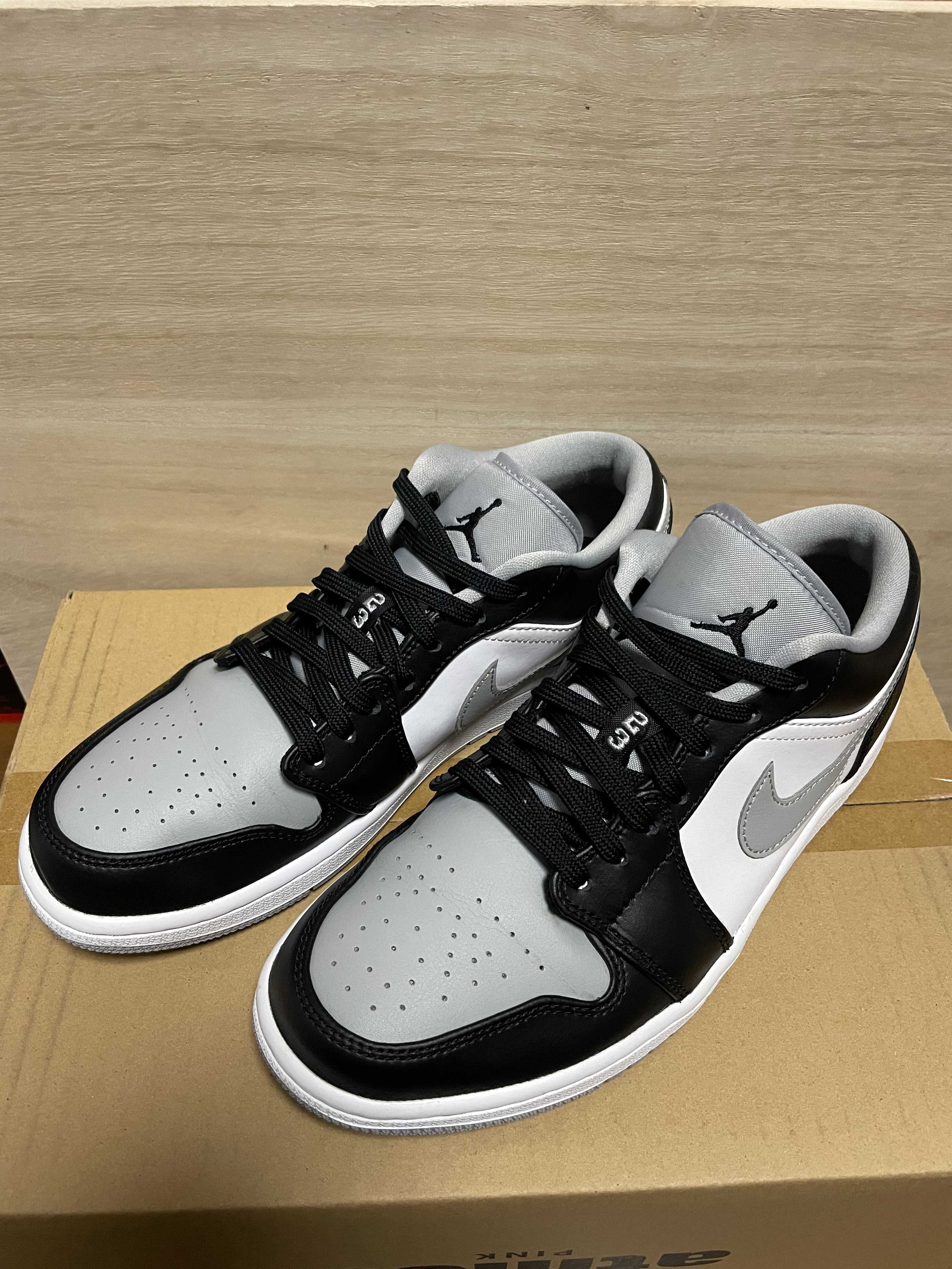 NIKE AIR JORDAN 1 LOW "BLACK/LIGHT SMOKE GREY"