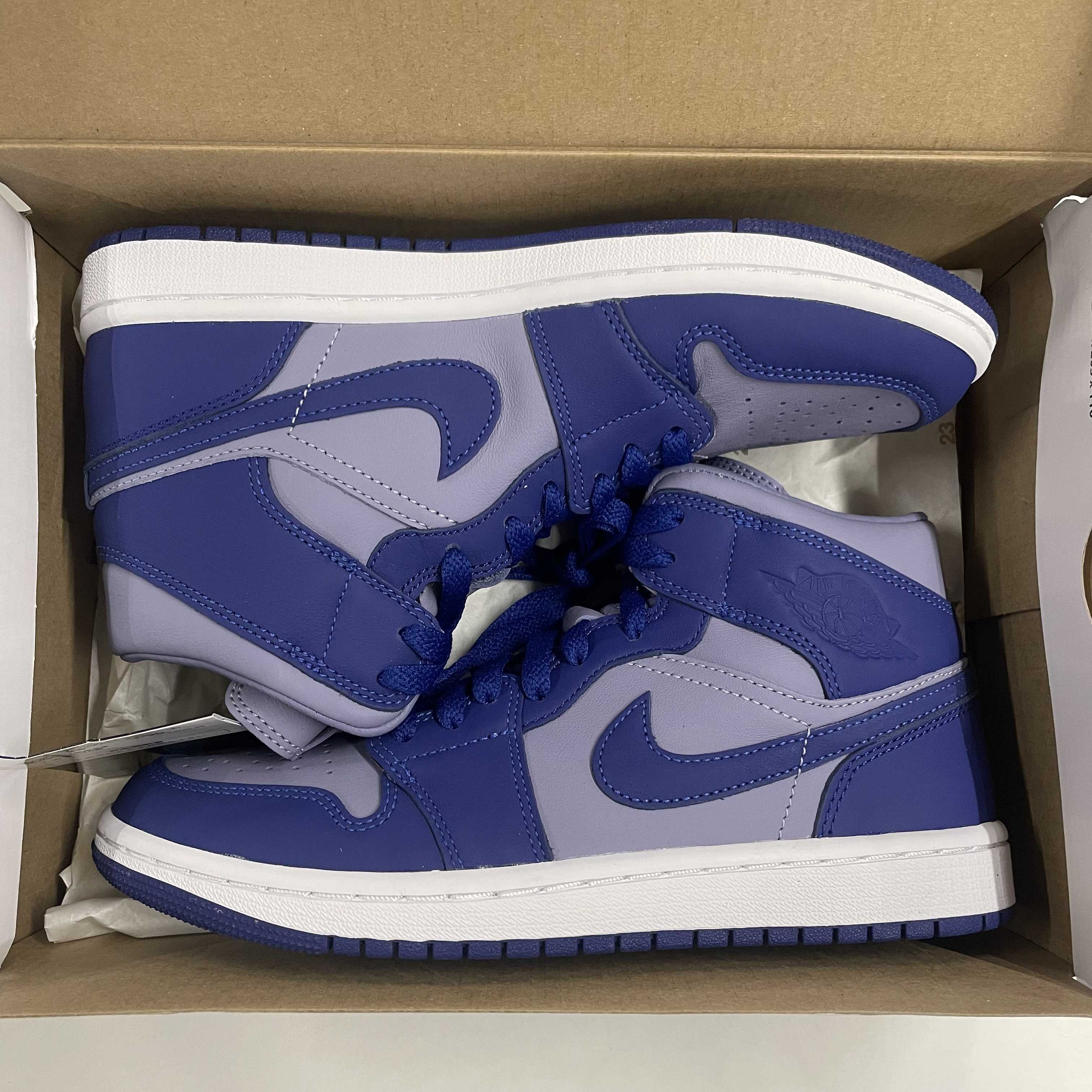 NIKE Women's AIR JORDAN 1 MID "BLUE/GREY"