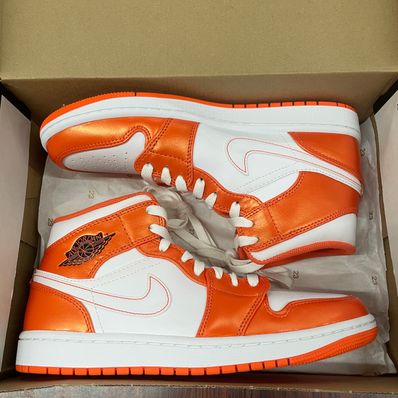 Nike Air Jordan 1 Mid "Orange/White"