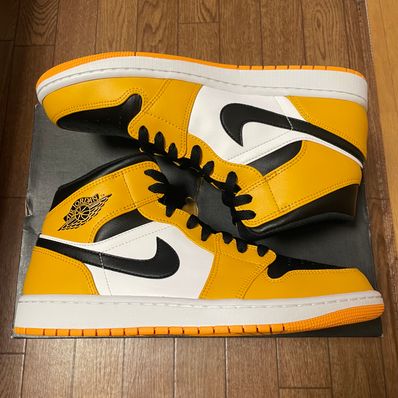Nike Air Jordan 1 Mid "Taxi"