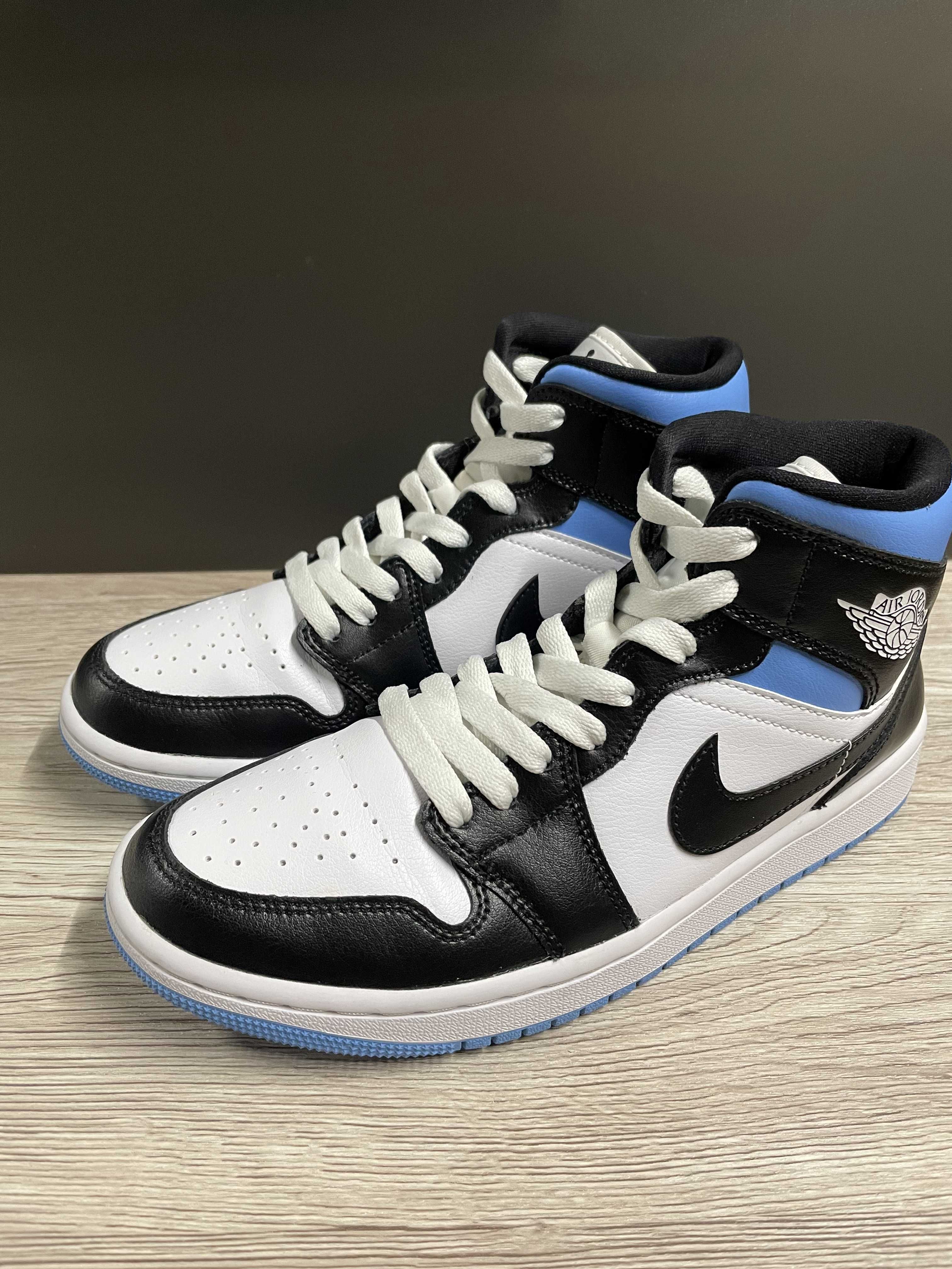 Nike Women's Air Jordan 1 Mid "Black/University Blue"
