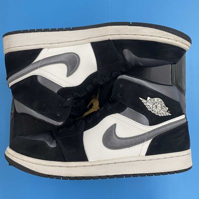NIKE AIR JORDAN 1 MID SE "WHITE/BLACK/SATIN BLUE"