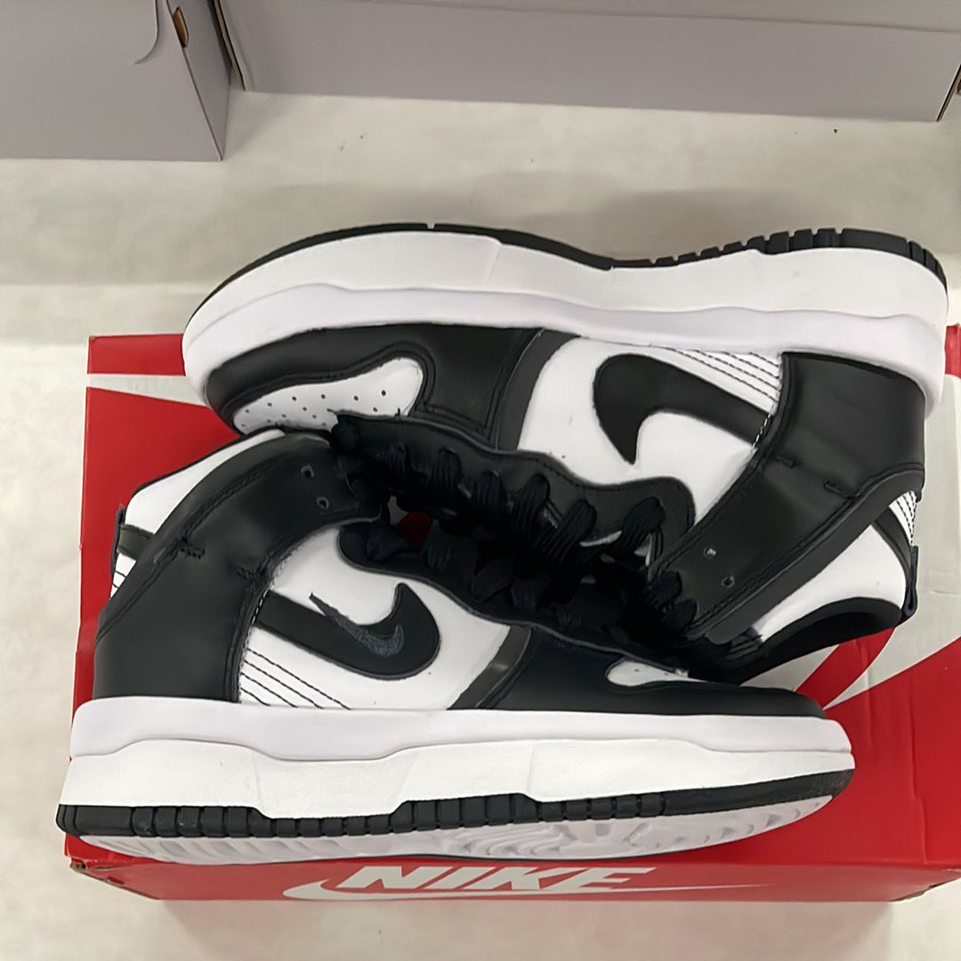NIKE Women's DUNK HIGH UP "WHITE/BLACK"