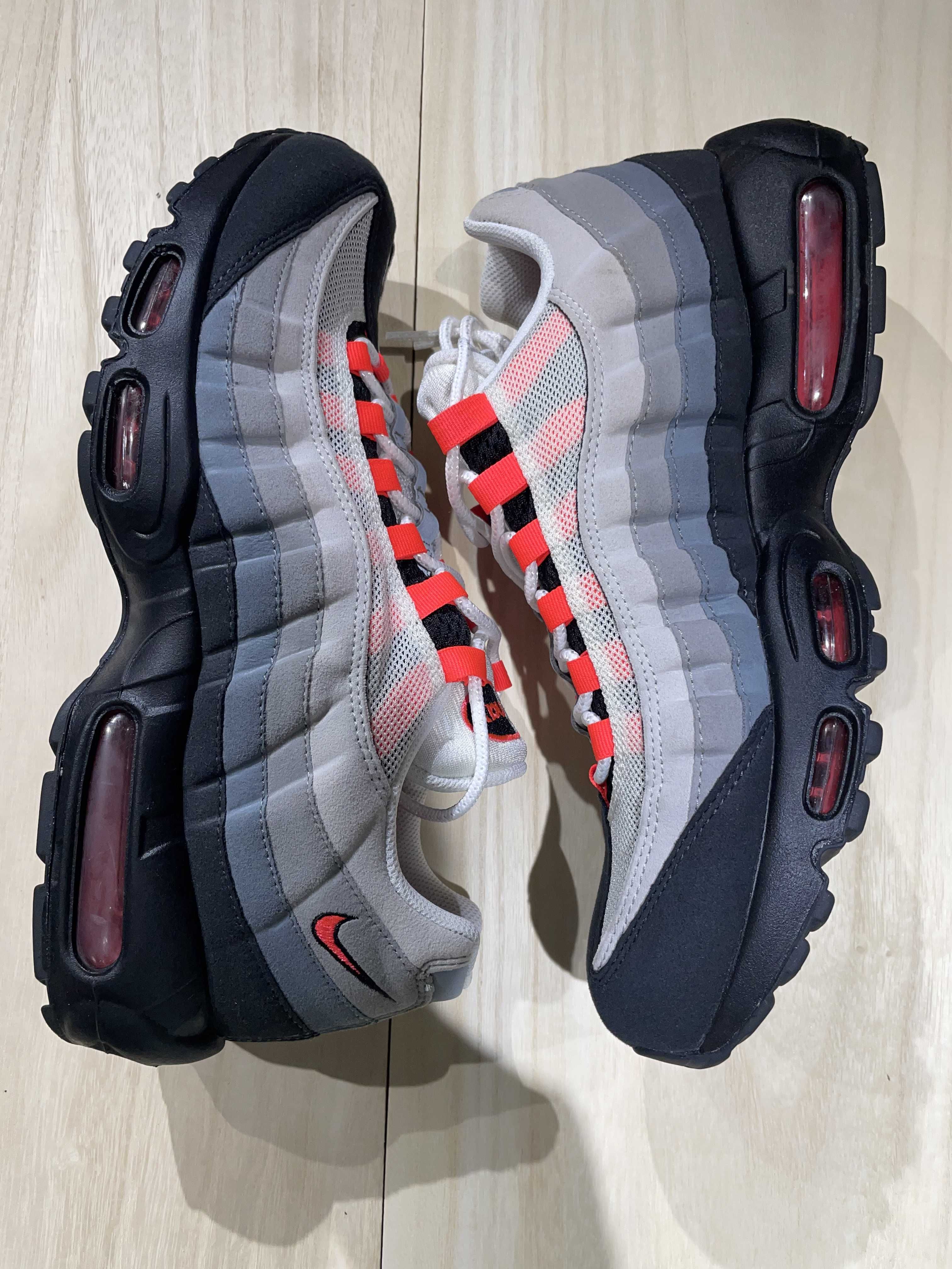 Nike Air Max 95 "White/Solar Red"