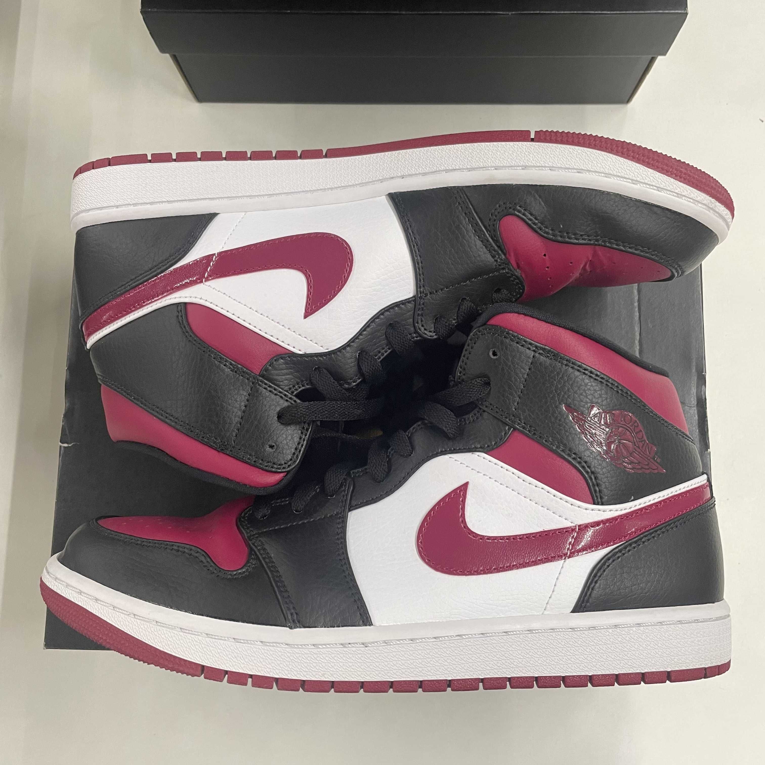 NIKE AIR JORDAN 1 MID "BLACK/RED/WHITE"